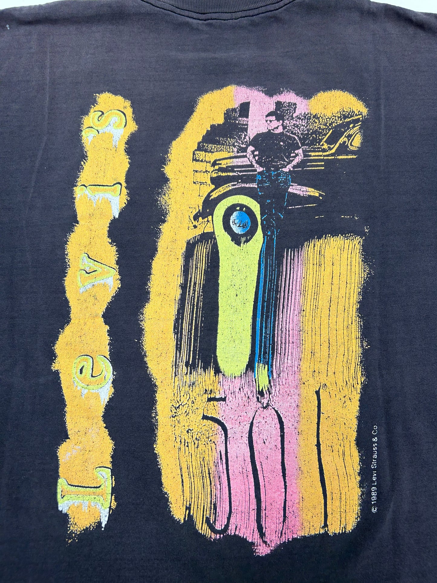Vintage Levi’s Strauss & Co 501 Car Graphic Tee Thrashed & Painted Tee Large/XL 23.5x29 Inches