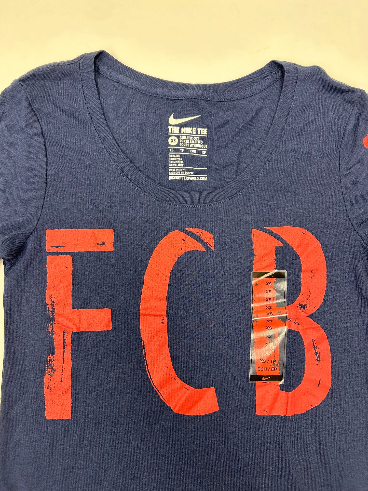 Nike FC Barcelona Heritage Soccer Women’s Shirt Brand New XS 14.25x24.25 Inches Navy FCB
