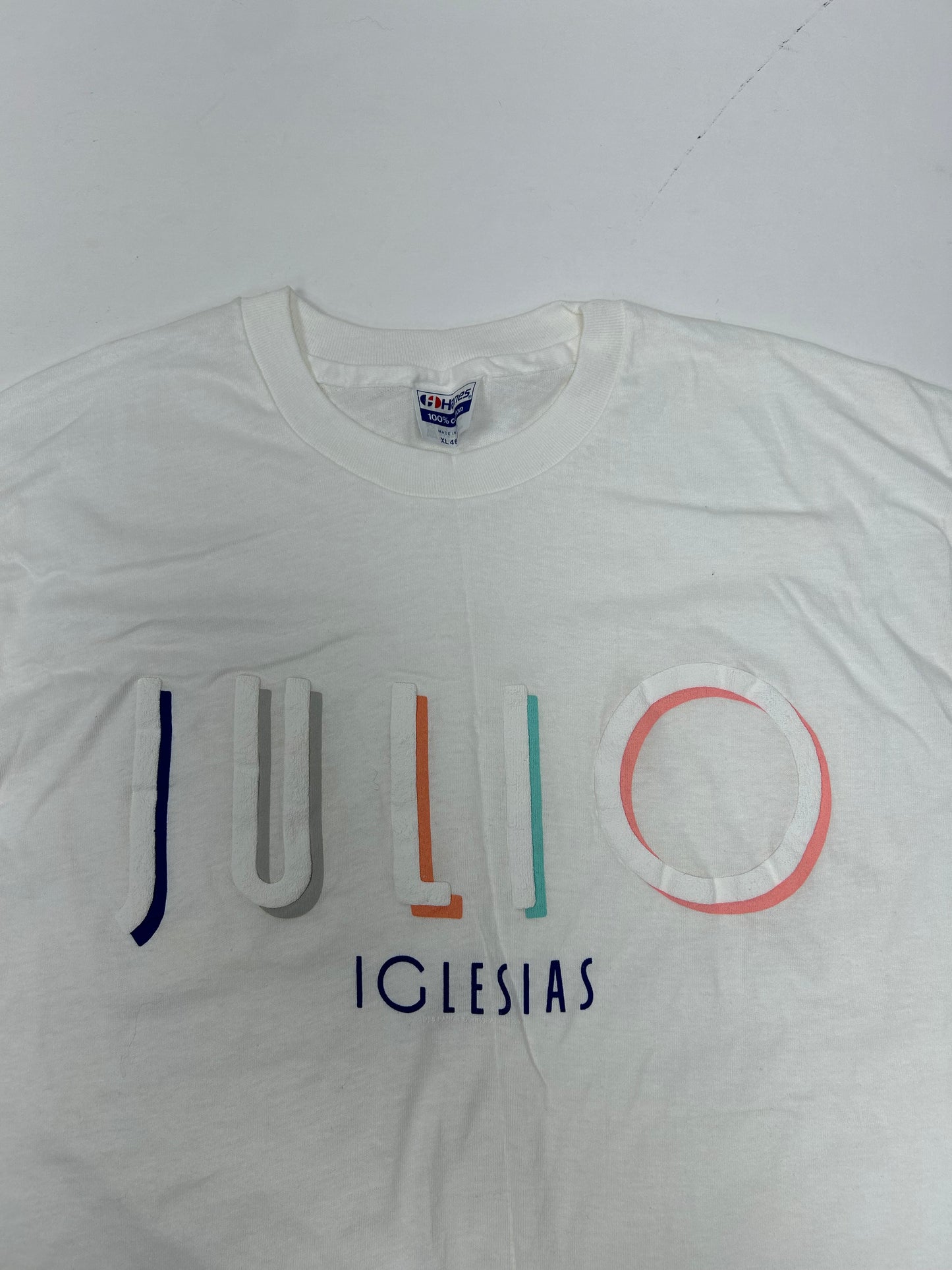 Vintage Julio Iglesias Music T Shirt 1988 Spanish Artist Puff Print Tee 22.25x30 Inches