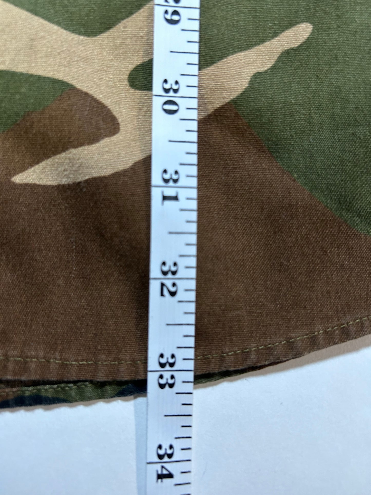 Vintage Winchester Hunting Button Up Shirt Long Sleeve Duck Camouflage Large 24.75x33 Inches