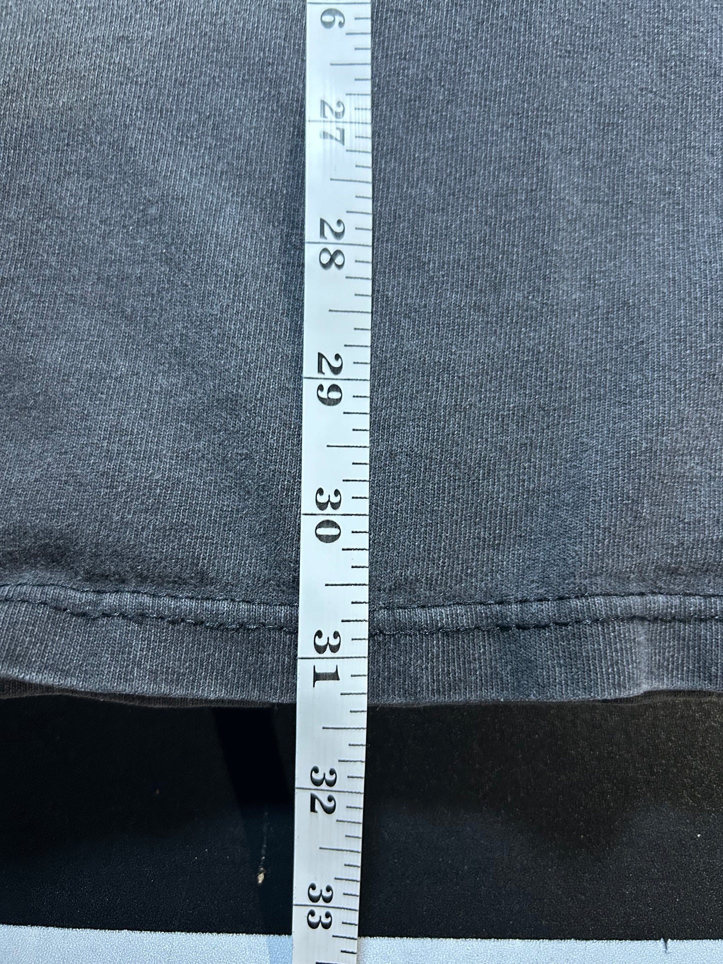 Vintage 90s New York Knicks NBA Embroidered Logo Antigua Sport Tee Faded Black XL Big Fit 25.25x31.25 Inches