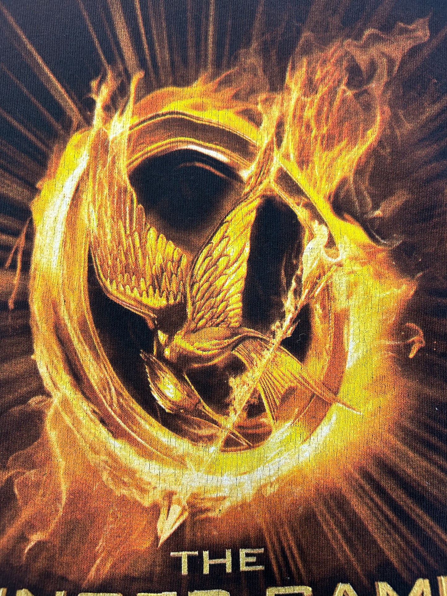 2012 The Hunger Games "May Odds In Your Favor" Movie Promo Tee Size Large 22x28 Inches