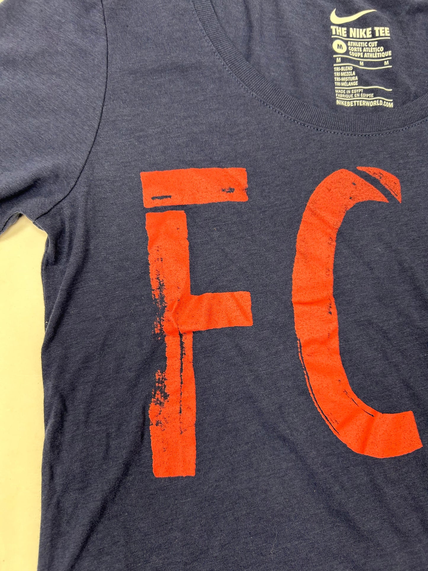 Nike FC Barcelona Heritage Soccer Shirt Brand New Women’s Medium 17.5x25 Inches Navy FCB