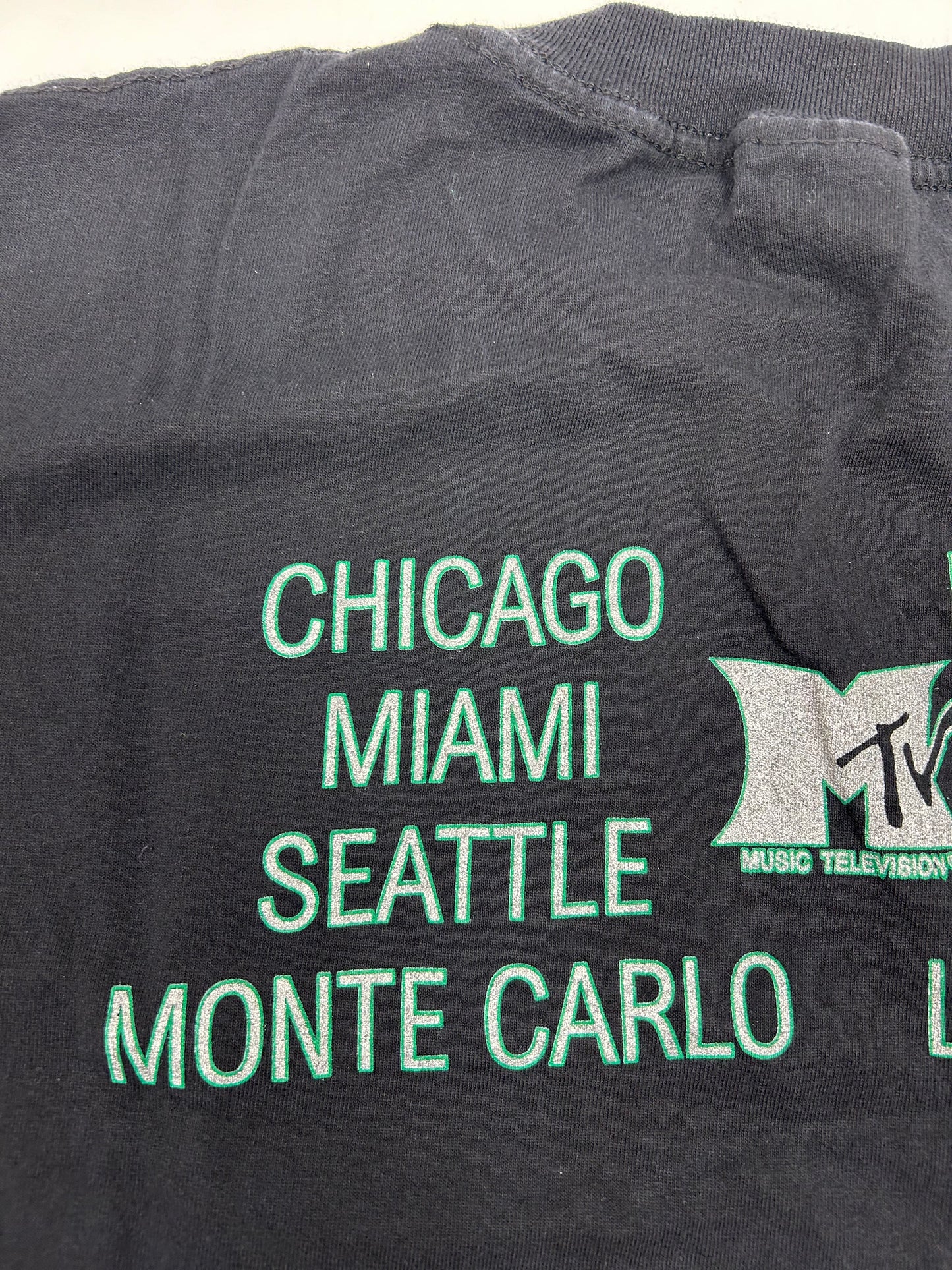 Vintage Dennis Rodman MTV World Tour 1996 Promo Tee Large 21.25x29.75 Black Shirt