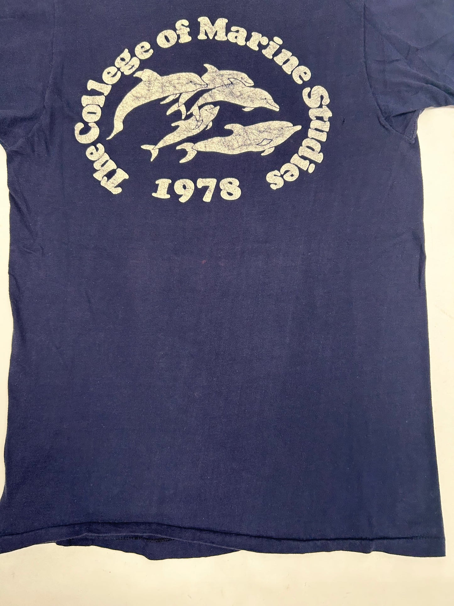 Vintage The College Of Marine Studies 1978 Dolphin Print Tee Small 17.25x26.25 Inches
