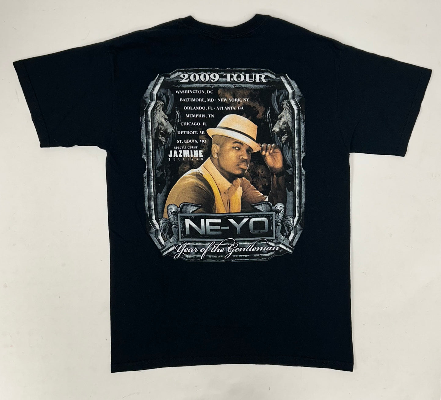 Ne-Yo Year of the Gentleman Promo Tour Closer Medium Vintage Parking Lot Tee ‘09