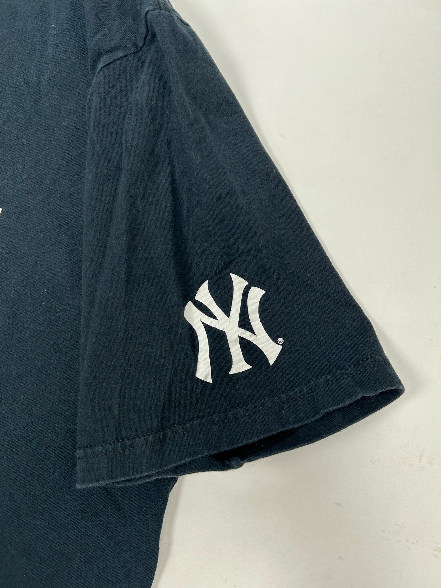 Jordan Brand RE2SPECT Derek Jeter New York Yankees MLB Tee XL 24x29.5 Inches Fading