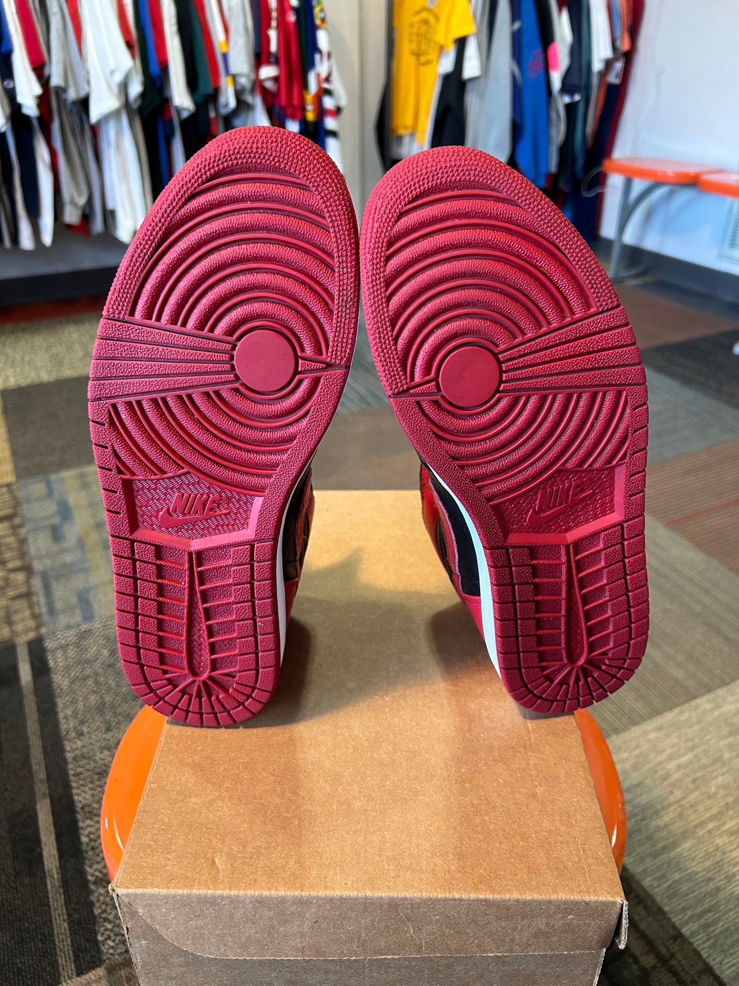 Air Jordan 1 Banned X Bred 1 2011 Nike Size 10.5 Great Condition Black/Red