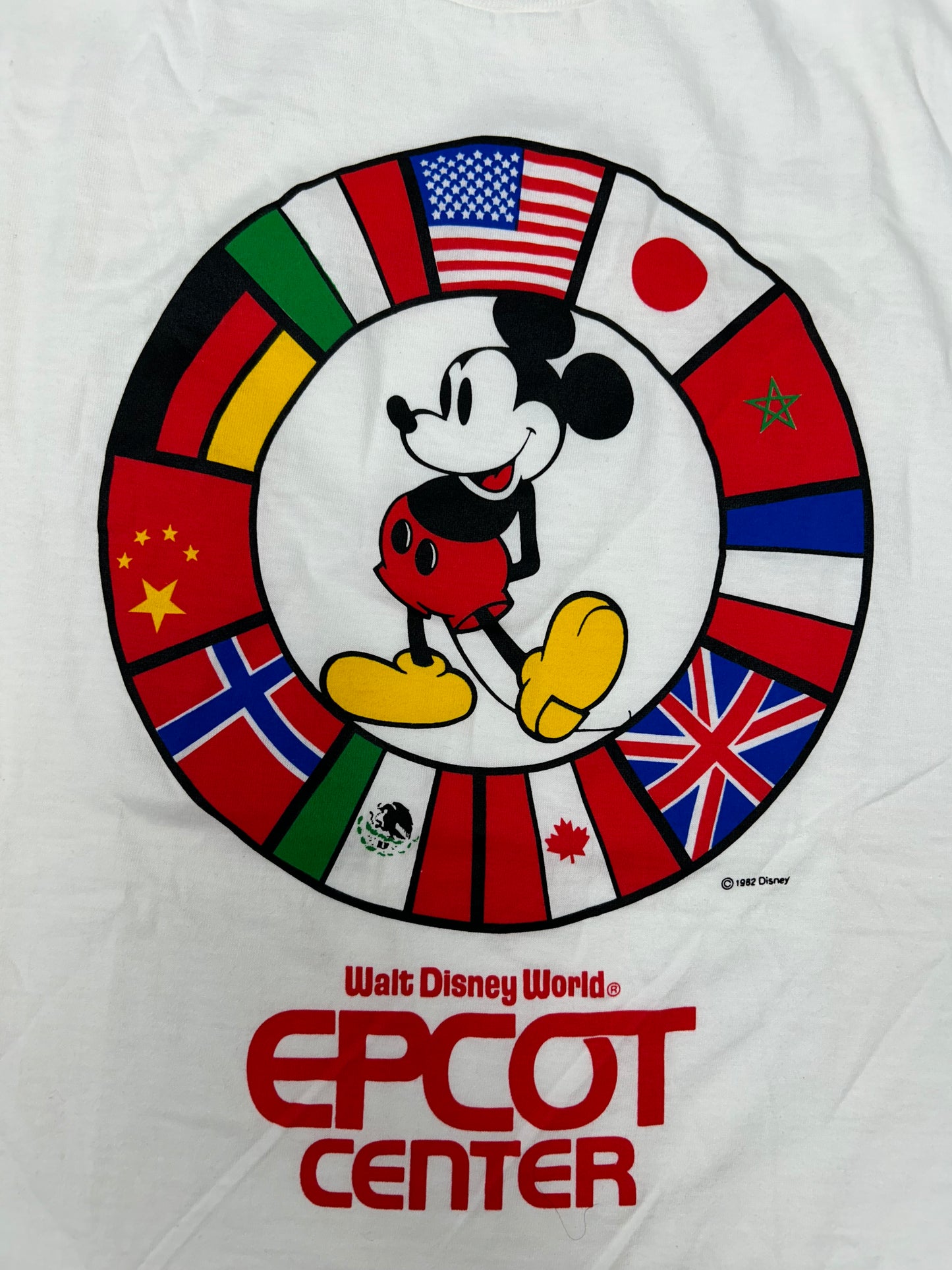 Vintage Walt Disney World EPCOT CENTER Mickey Mouse T-Shirt L/M 20.5x29.5 Inches