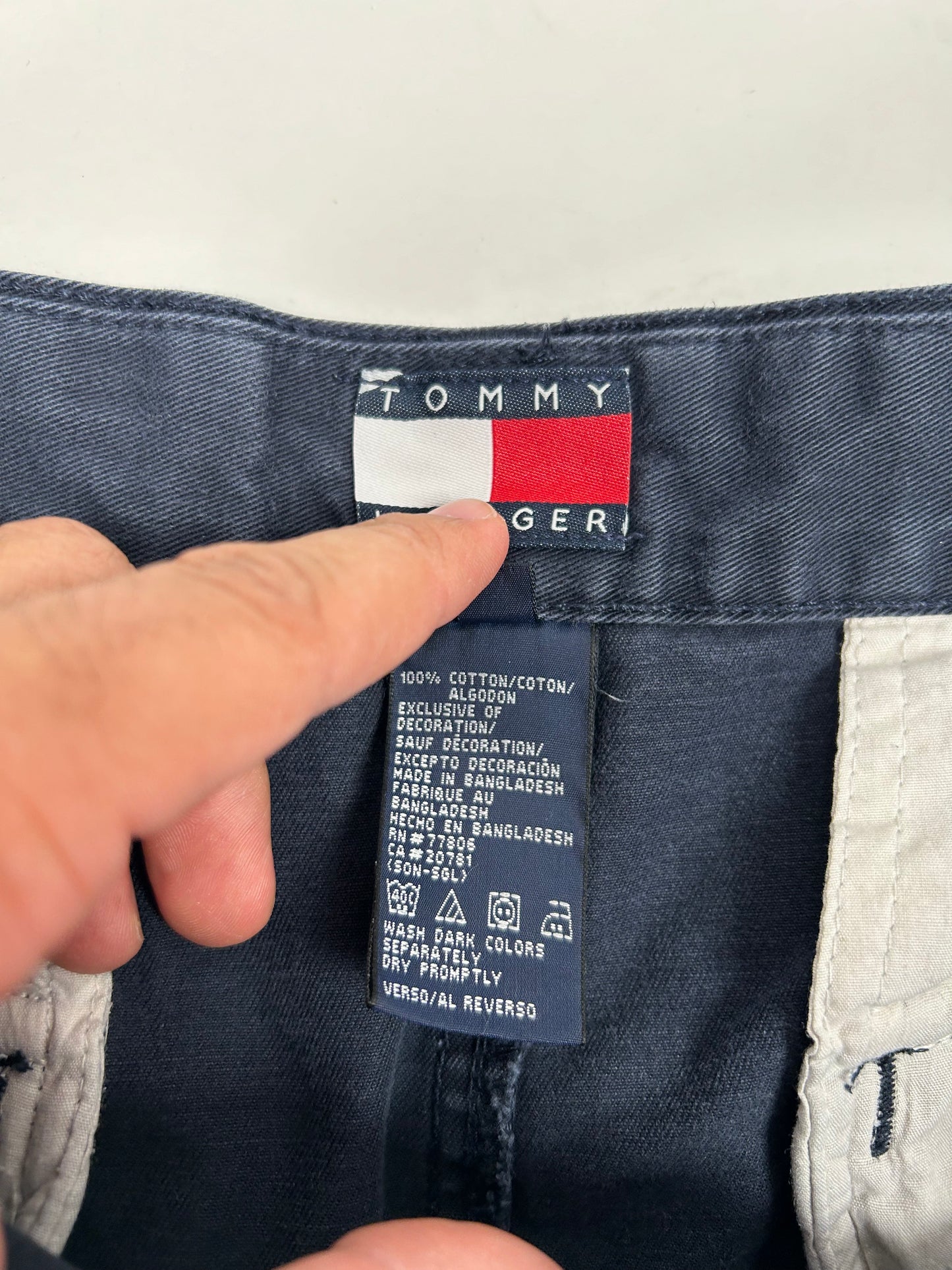 Vintage Tommy Hilfiger cargo shorts