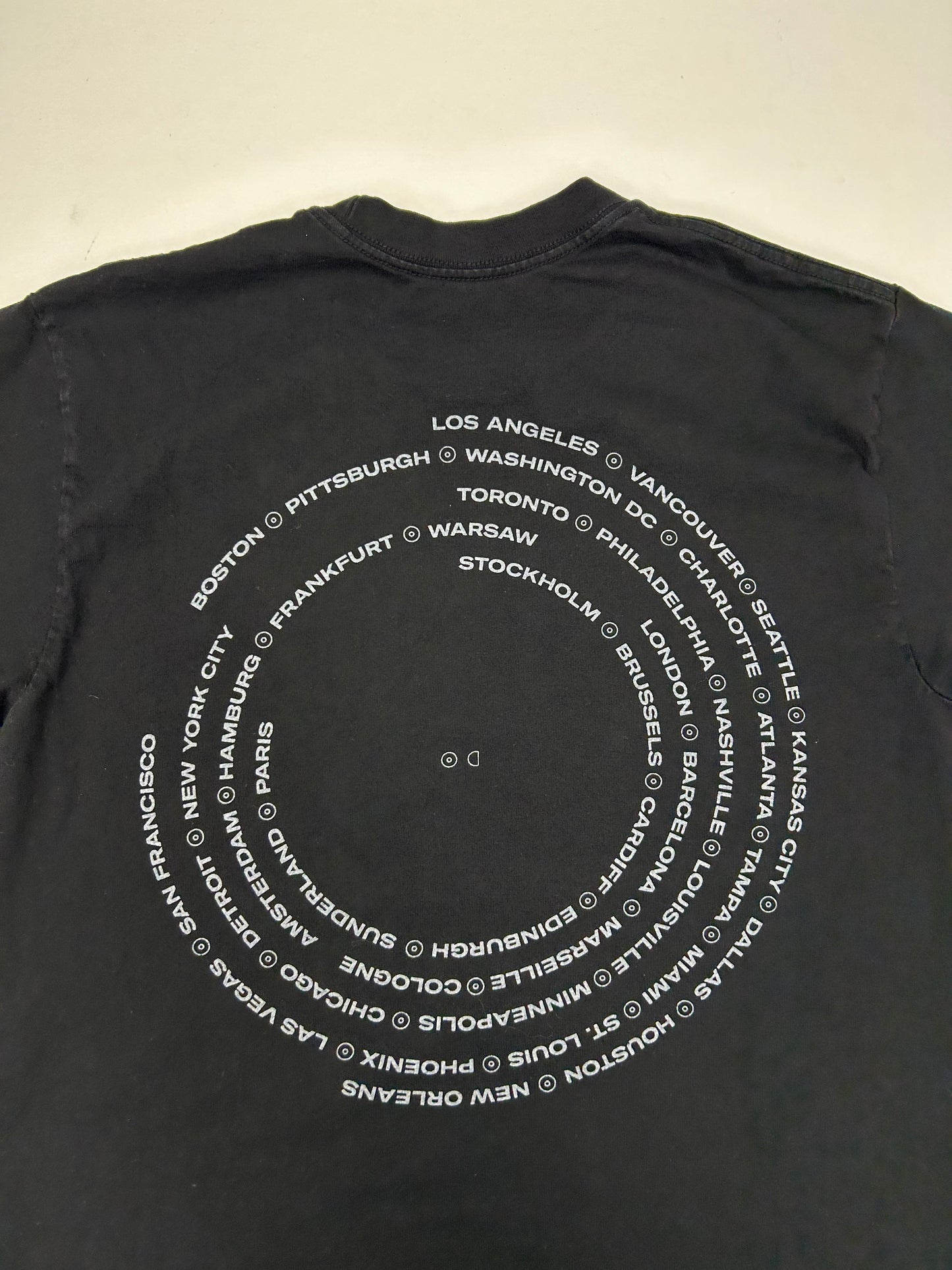 Beyoncé Cowboy Carter Renaissance World Tour 2023 Outside All Summer Medium 19.75x27.5 Inches Tee