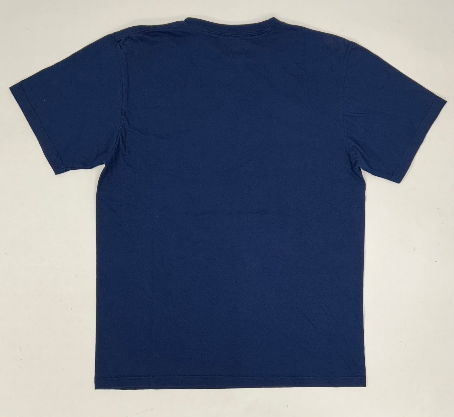 Majestic New York Yankees Skyline MLB Tee Large 21.5x29 Inches