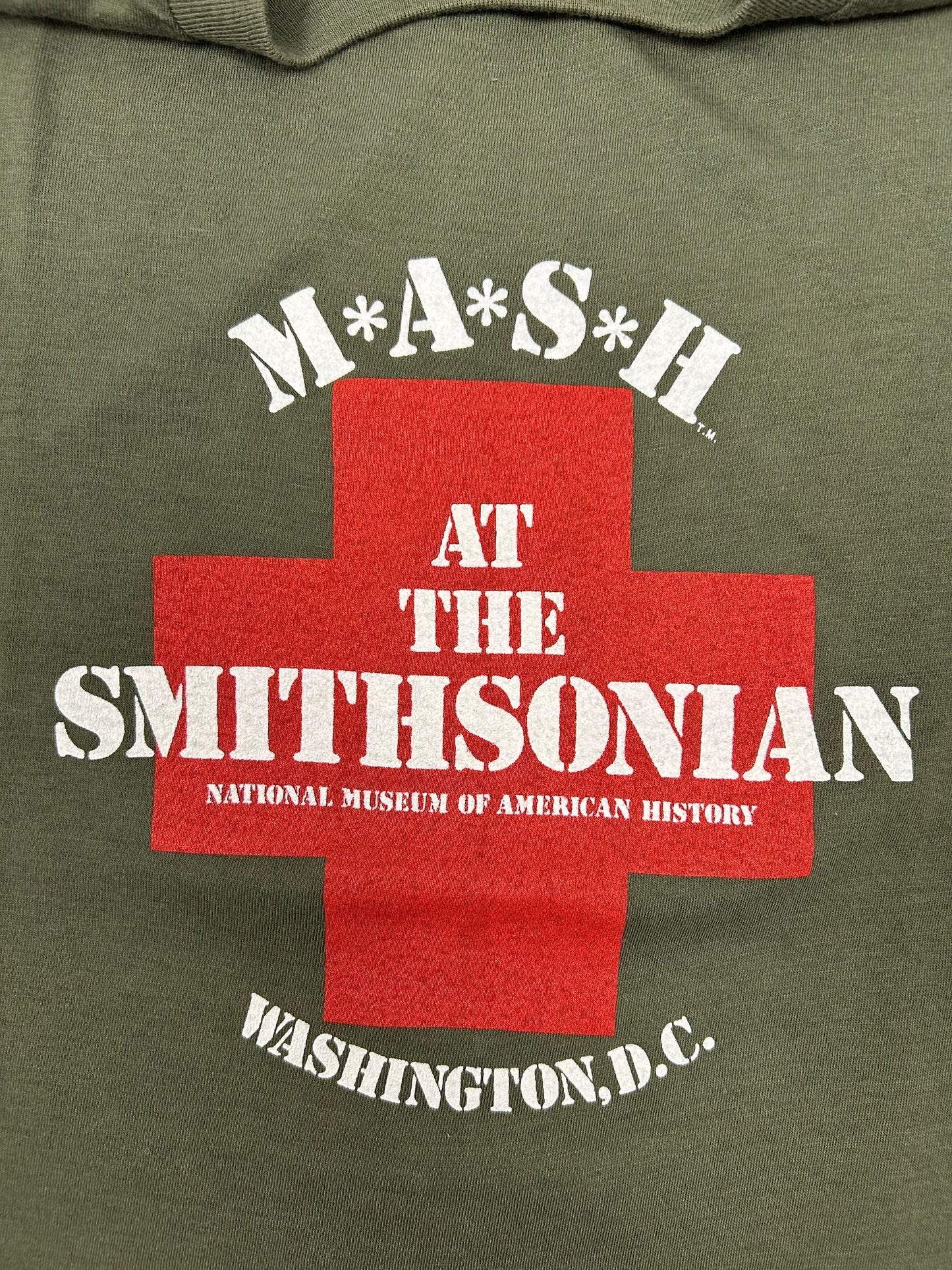 Vintage MASH At The Smithsonian Museum National Museum Tee Shirt 80s 20x28.25 Inches Medium Fit
