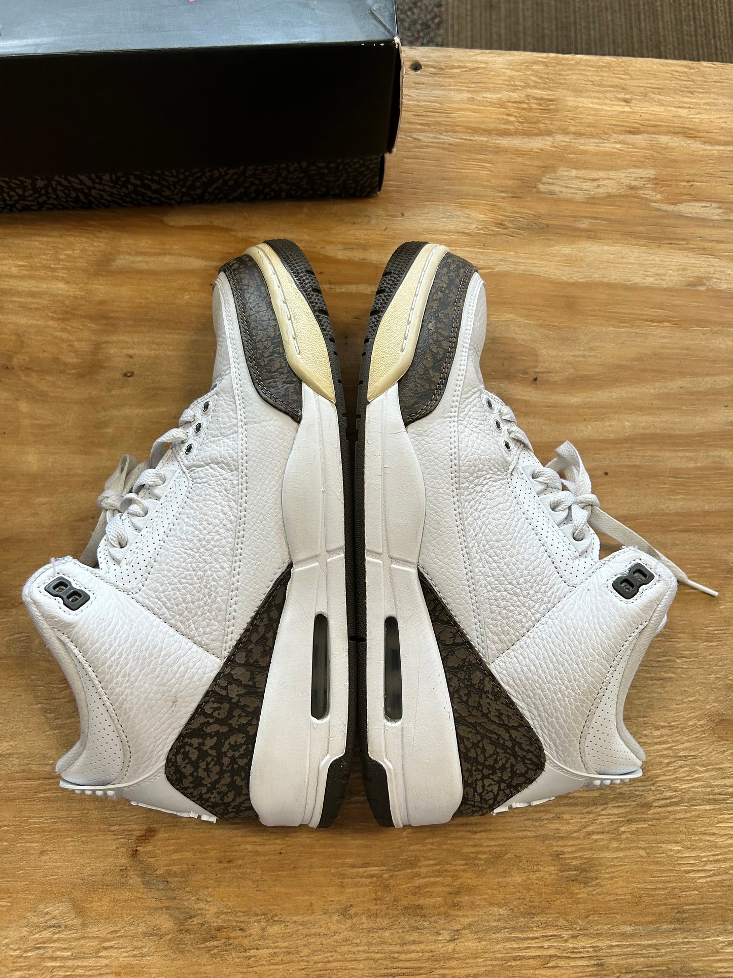 Air Jordan 3 Retro 2018 Mocha Size 10 With Box Used As Is Nike [136064 122]