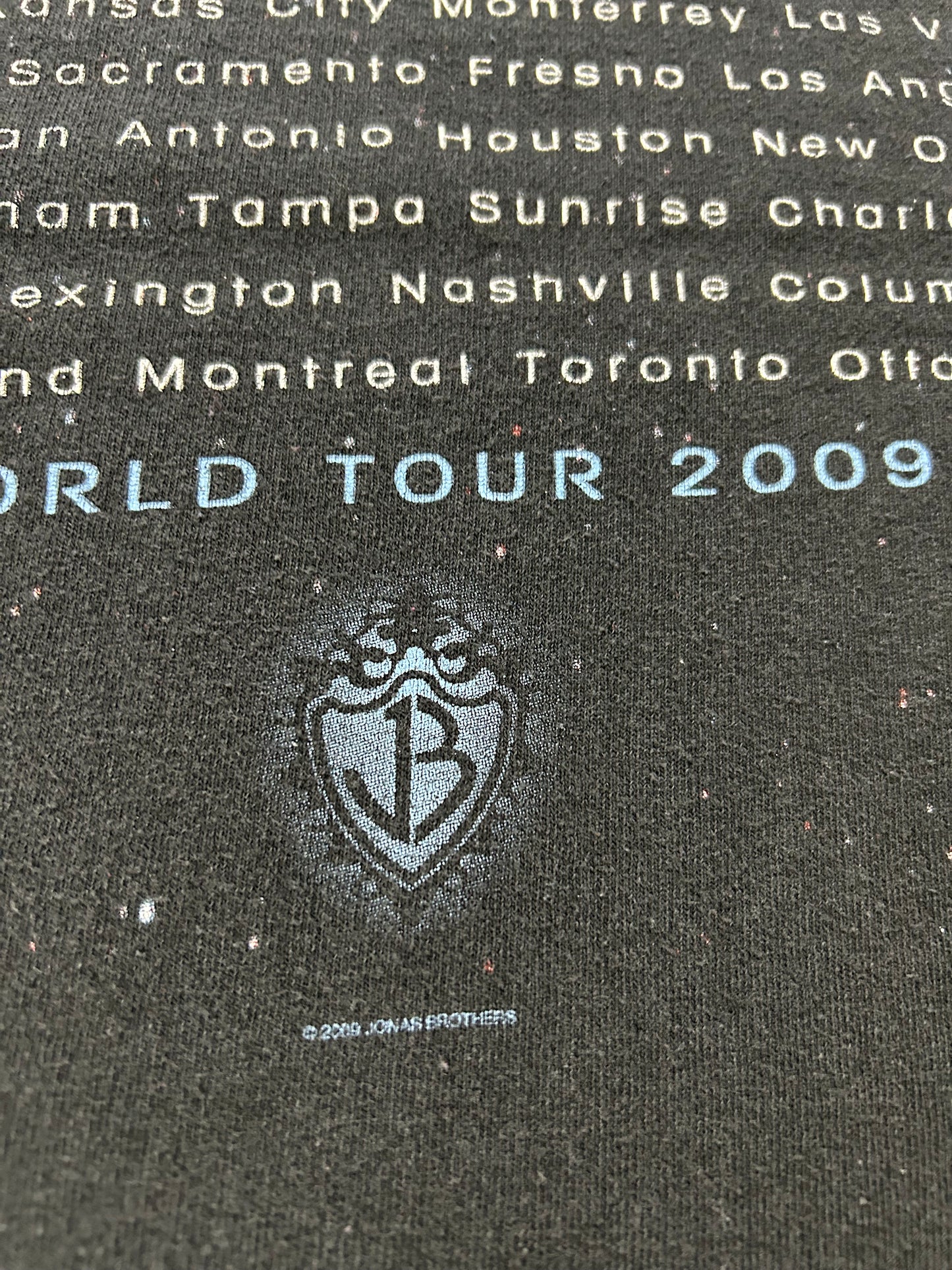 Vintage Jonas Brothers 2009 World Tour Band Music Concert Tee Medium 20.25x25 Inches Black Faded