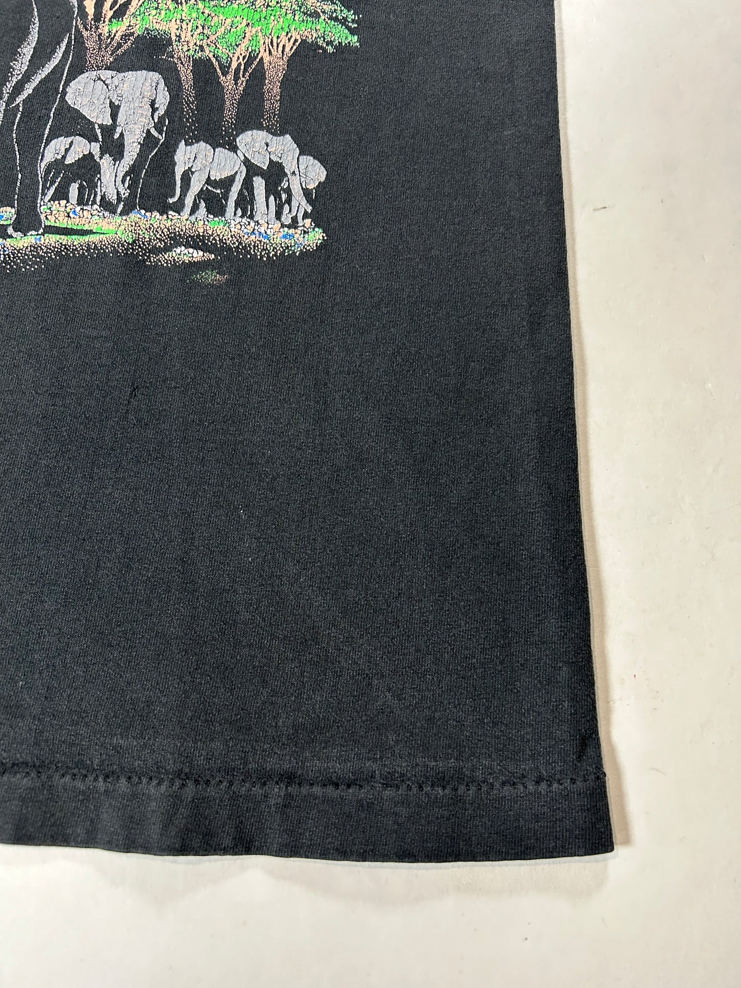 Vintage Busch Gardens Elephant Animal Graphic T-Shirt Fits Medium 19.75x28 Inches As Is Has Wear & Pin Holes Great Fade