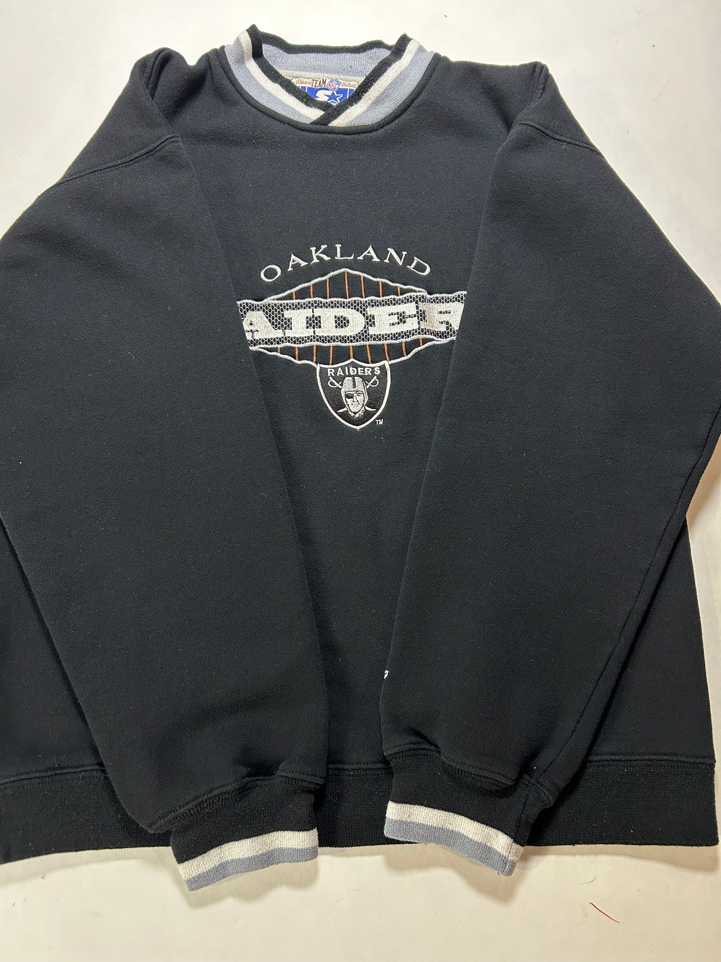 Vintage 90s Starter Oakland Raiders NFL Crewneck Sweatshirt Medium Fit 22.25x26.5 Inches Black