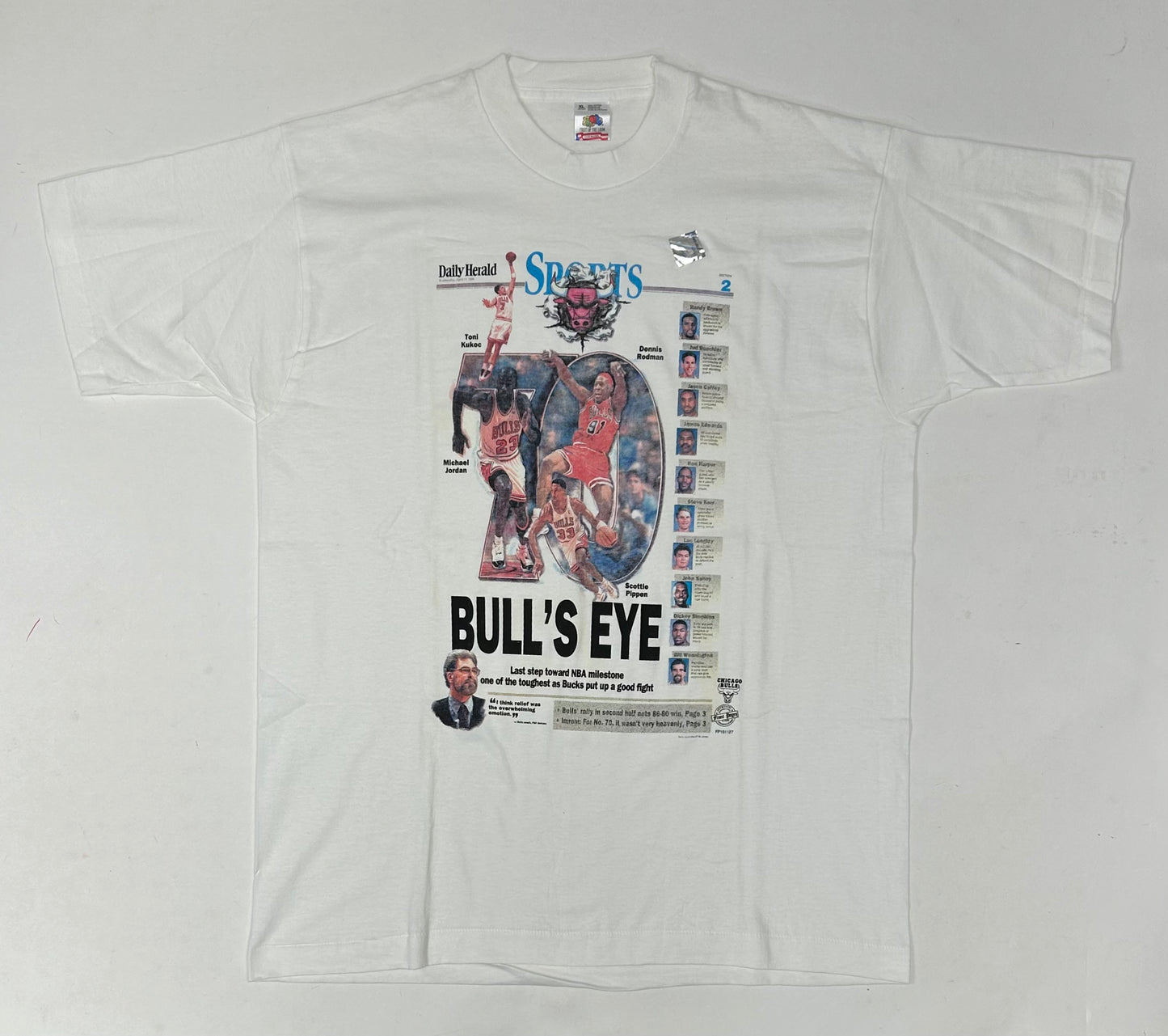 Vintage Chicago Bulls 70 Wins Newspaper Article Tee Bull’s Eye Front Pages XL 23x31.5 DS New With Sticker