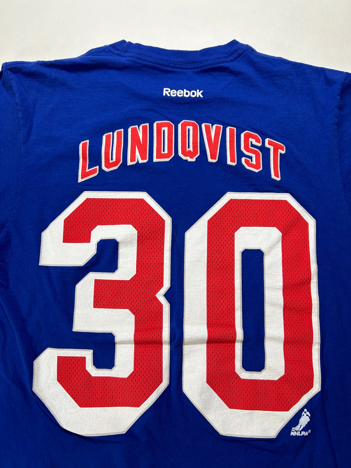 2010s Reebok New York Rangers Henrik Lundqvist #30 NHL Player Tee Medium 19.25x28.75 Inches
