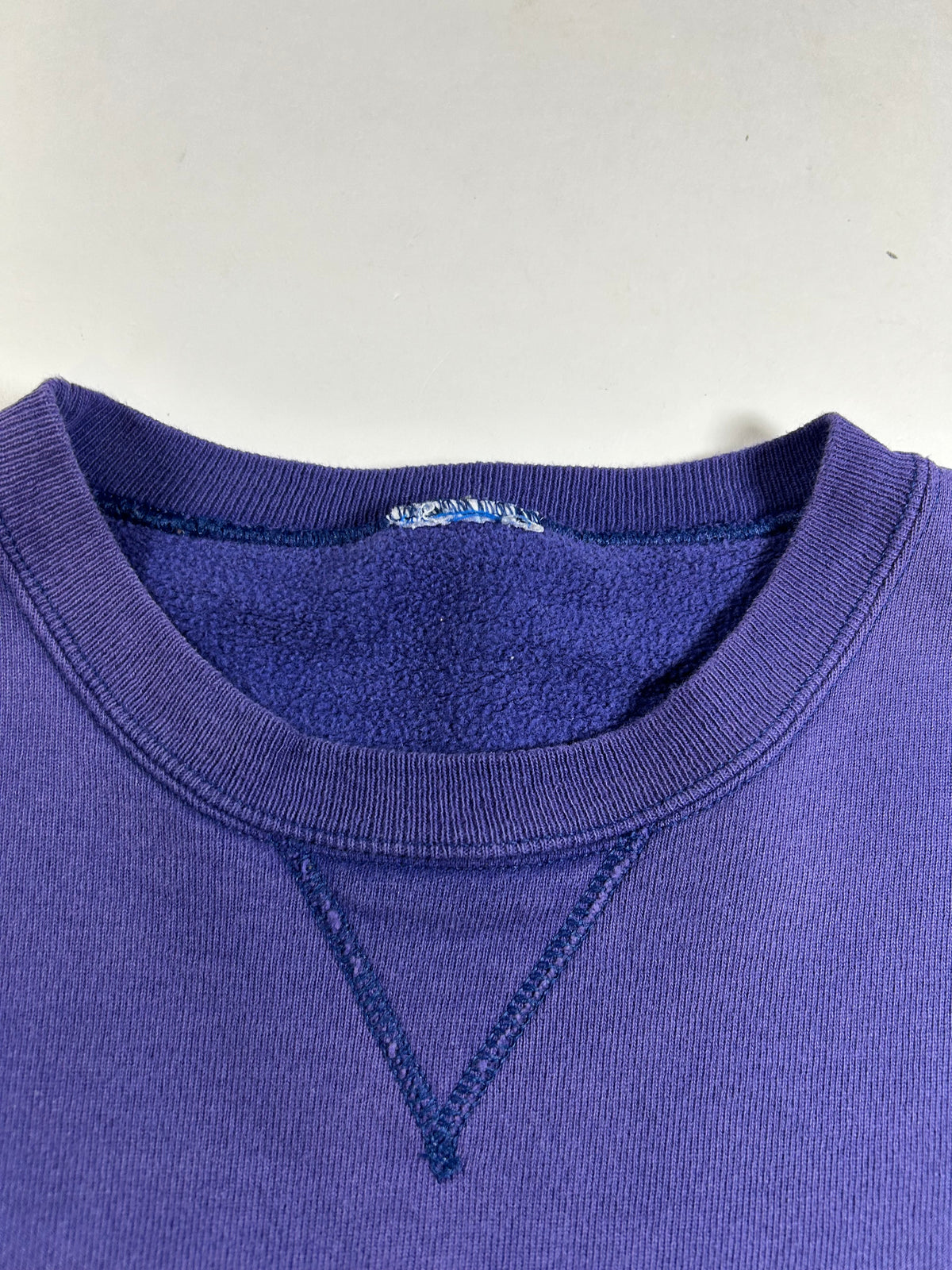 Vintage 90s Champion Script Chopped Sleeves Crewneck Sweatshirt Workout Steez L/XL Fit 25.25x27.5 Inches Purple