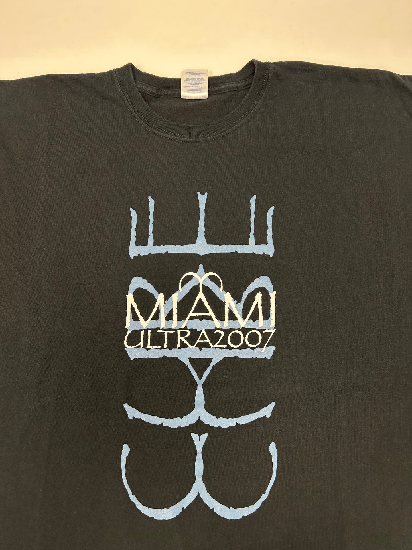 Vintage Miami Ultra 2007 Cure The Cure Band Festival Music Shirt 2XL 26.25x29.75 Inches