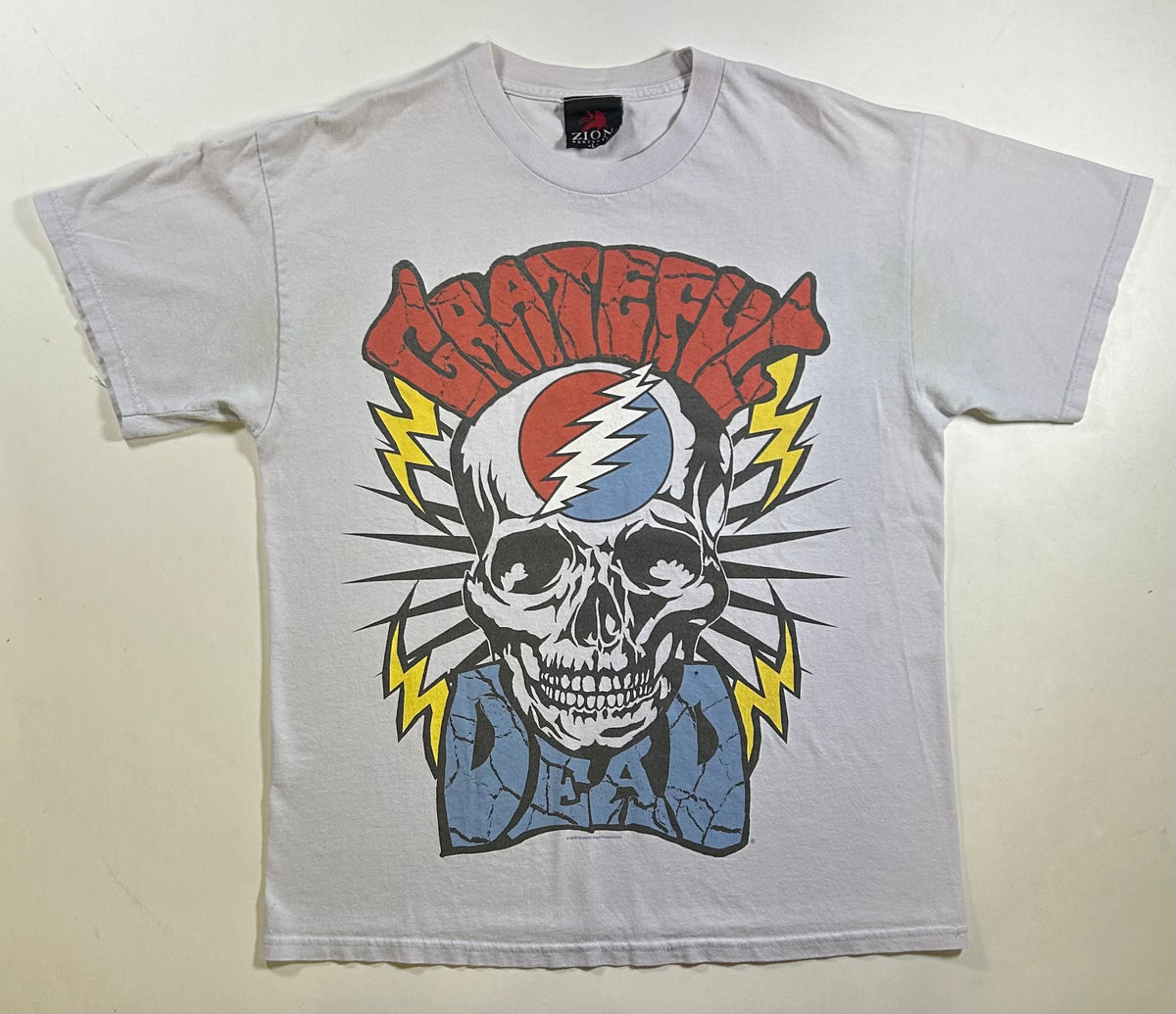Vintage 2009 Zion Rootswear Grateful Dead Skull Band Music Tee As Is Worn Has Marks Large 21.75x28.5 Inches
