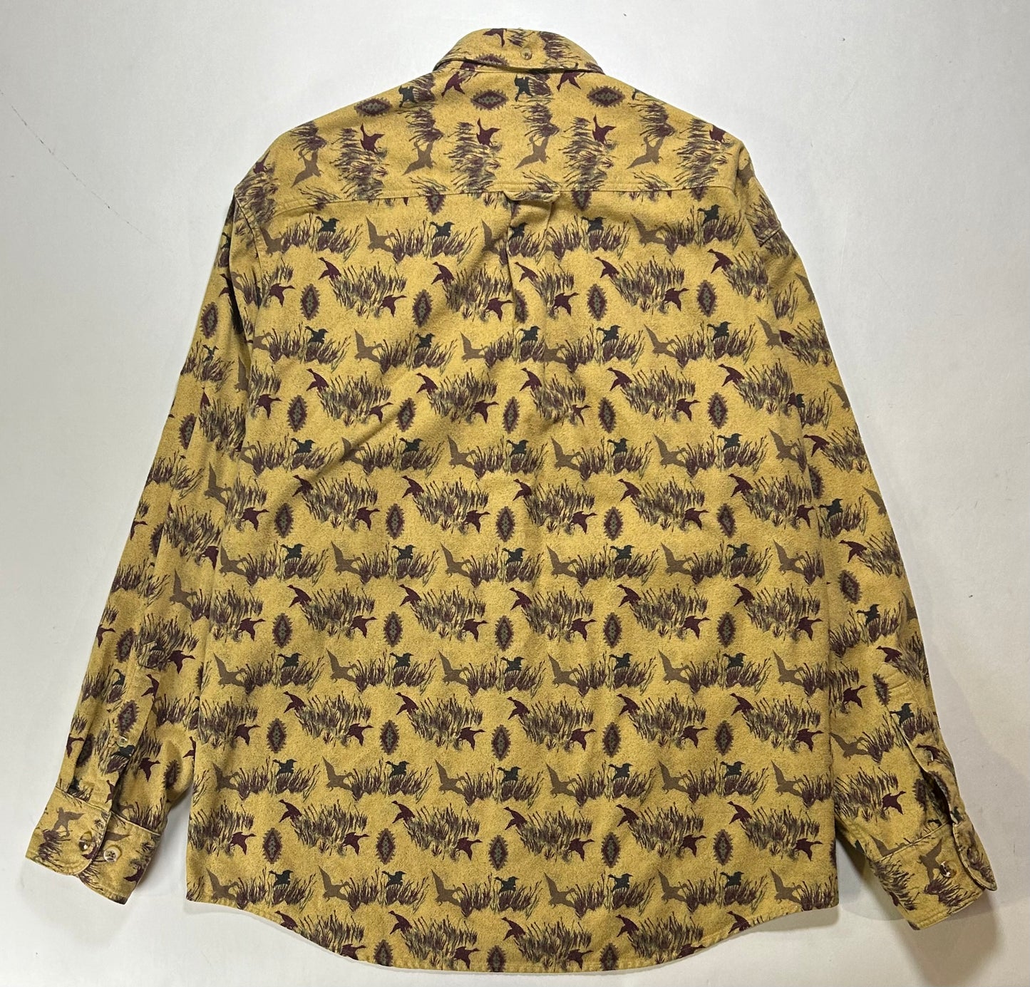 Vintage Cabelas Geese Hunting All Over Print Button Shirt Medium 22.5x30.25/31.25 Inches