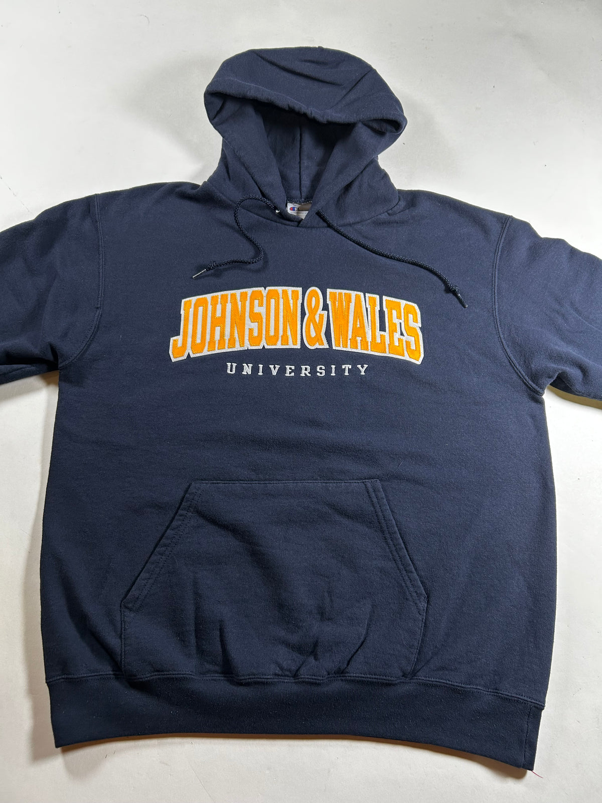 Champion Johnson & Wales University College Hoodie Sweatshirt Medium 22.5x25.5 Inches As Is