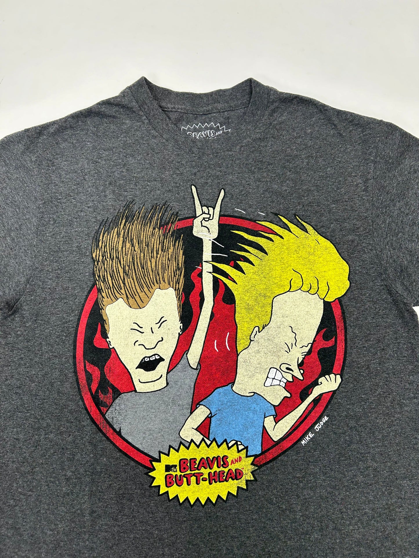 MTV Beavis And Butt-Head Graphic T-Shirt Mike Judge Rock On Medium 19.5x27.25 Inches Gray 00s Y2K