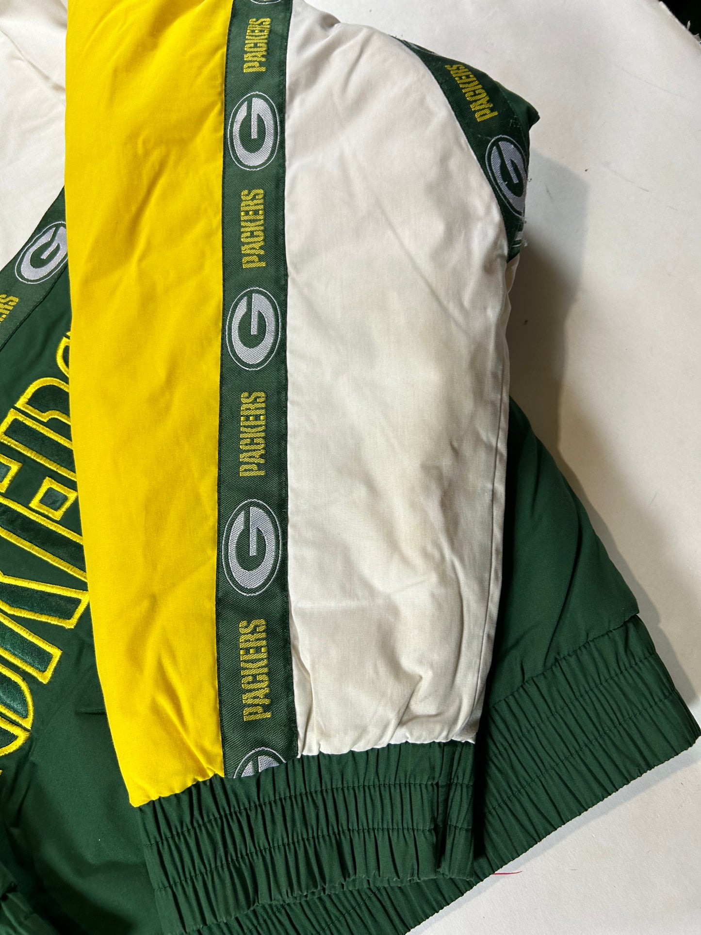 Vintage 90s Pro Player By Daniel Young Green Bay Packers NFL Zip Up Puffer Jacket Large 27.5x28 Inches As Is Has Wear