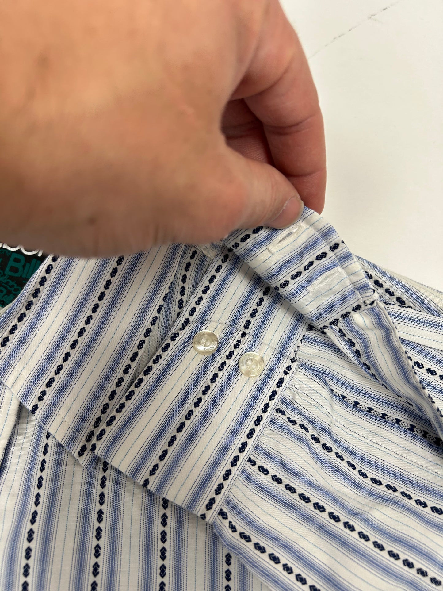 Vintage 00s Billabong Surf Polo Button Up Polo Long Sleeve Shirt Tagged Slim Fit Medium 22.25x29.75 Inches