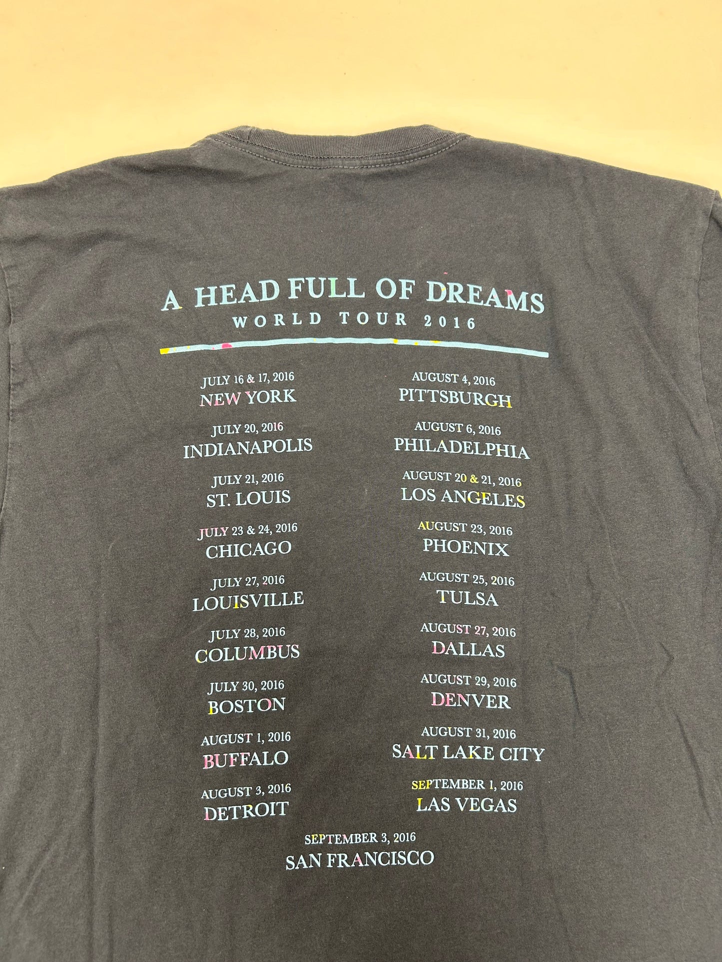 2016 Coldplay A Head Fill Of Dreams World Tour Tee Medium 19.25x27.75 Inches
