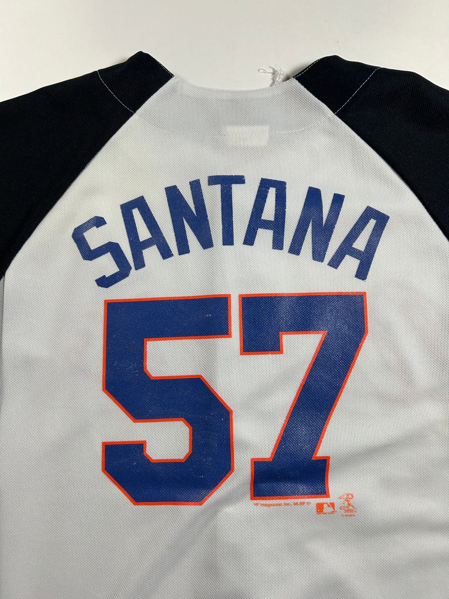 New York Mets Johan Santana Youth Medium 10/12 18.5x25 Inches Jersey Genuine MLB Merchandise