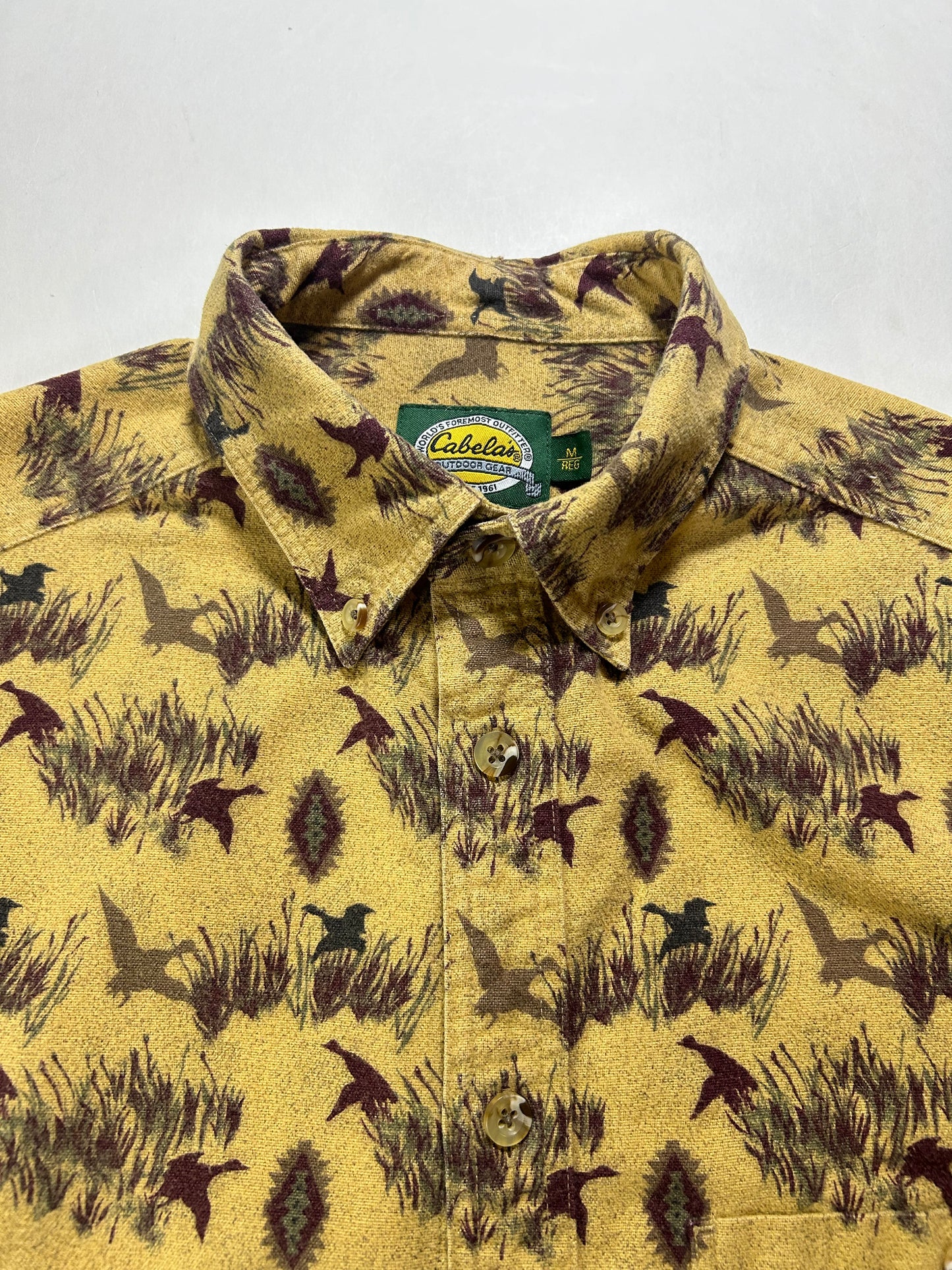 Vintage Cabelas Geese Hunting All Over Print Button Shirt Medium 22.5x30.25/31.25 Inches