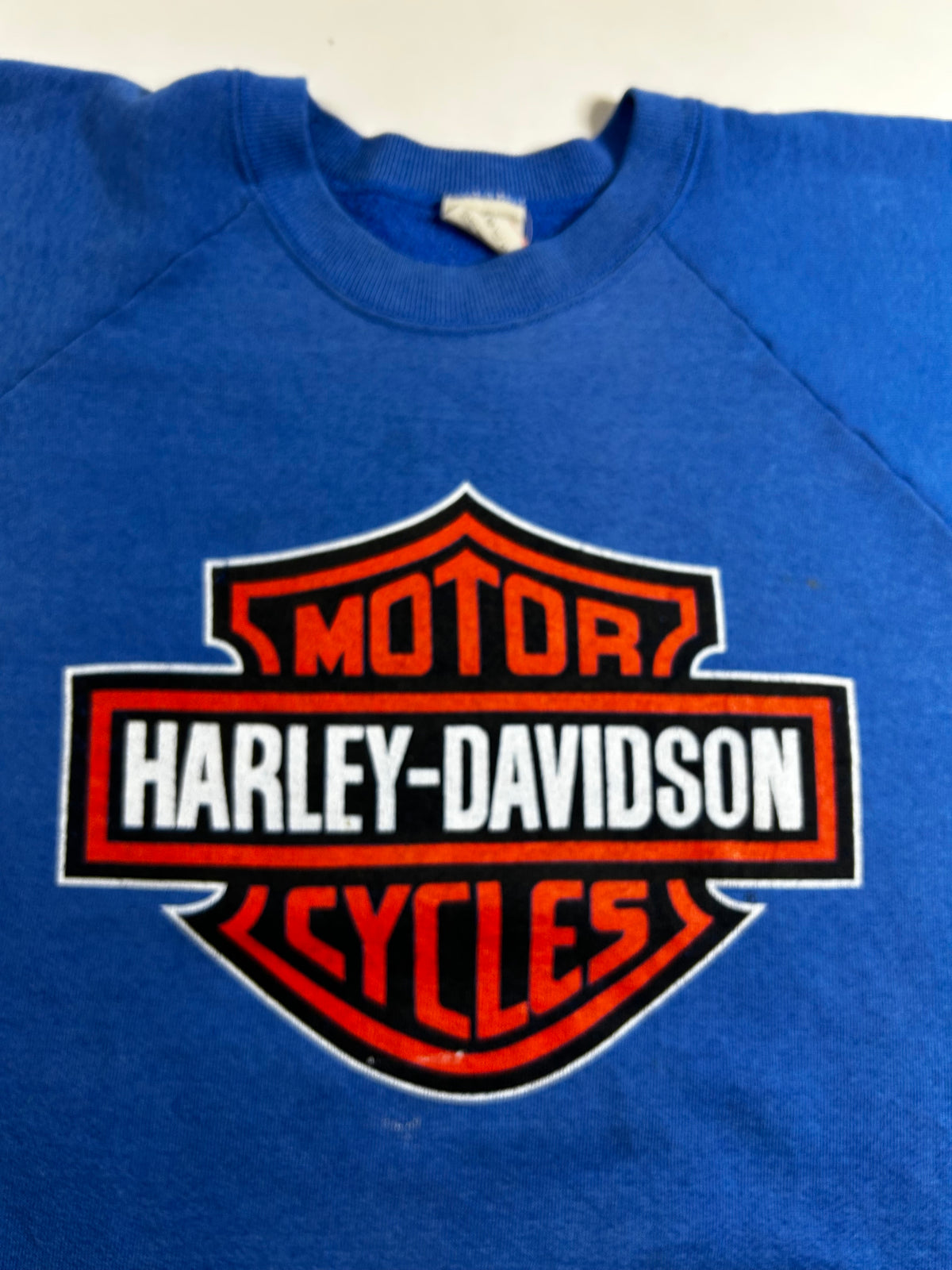 H D Emblem Logo Raglan Crewneck Sweatshirt Mediumish Fit 21.75x26.75 Inches As Is Has Wear