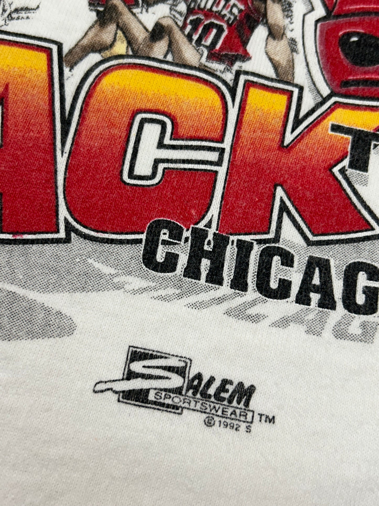 Vintage 1992 Chicago Bulls 2 Time NBA World Champs Caritcure Team Salem Sportswear Graphic Tee Large/Medium Fit 20.75x Inches