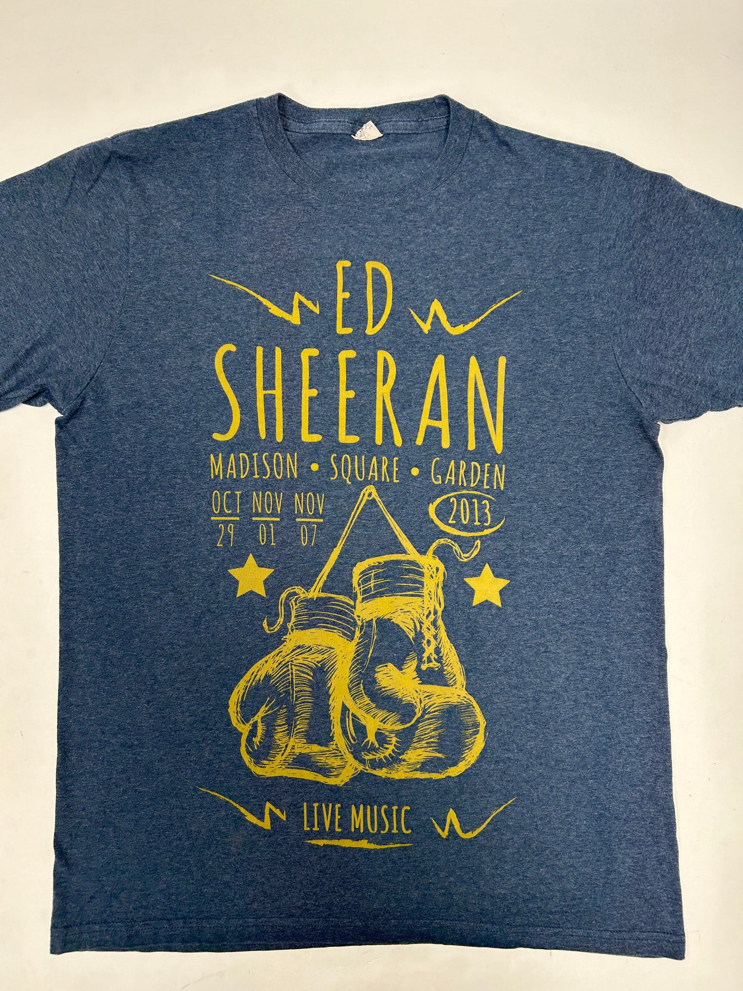 2013 Ed Sheeran Madison Square Garden Live Music Tour Tee M/L Fit 20.5x27.75 Inches