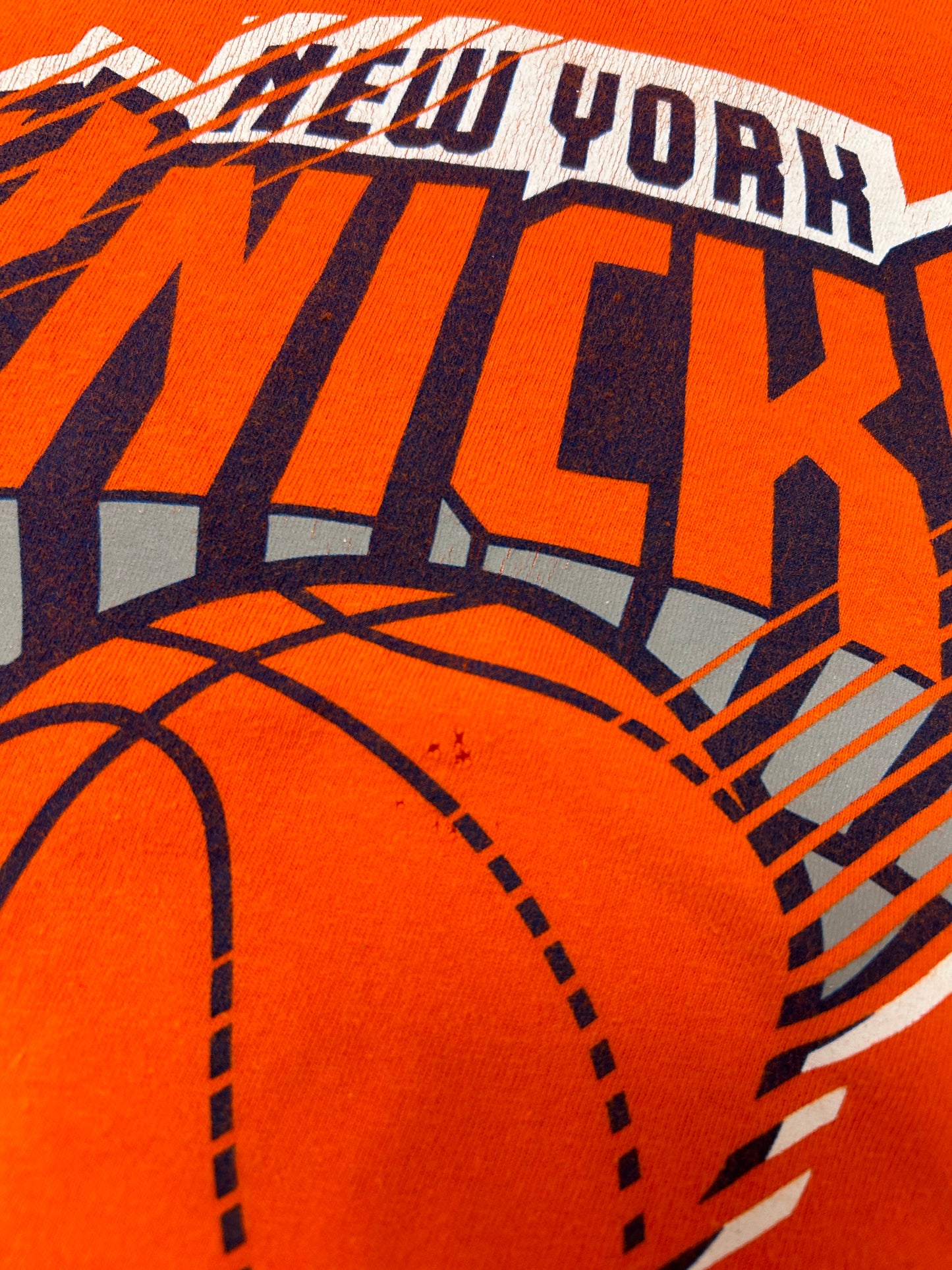 Majestic New York Knicks NBA Tee Medium Has Pin Holes On Logo Medium 20.25x26.5 Inches