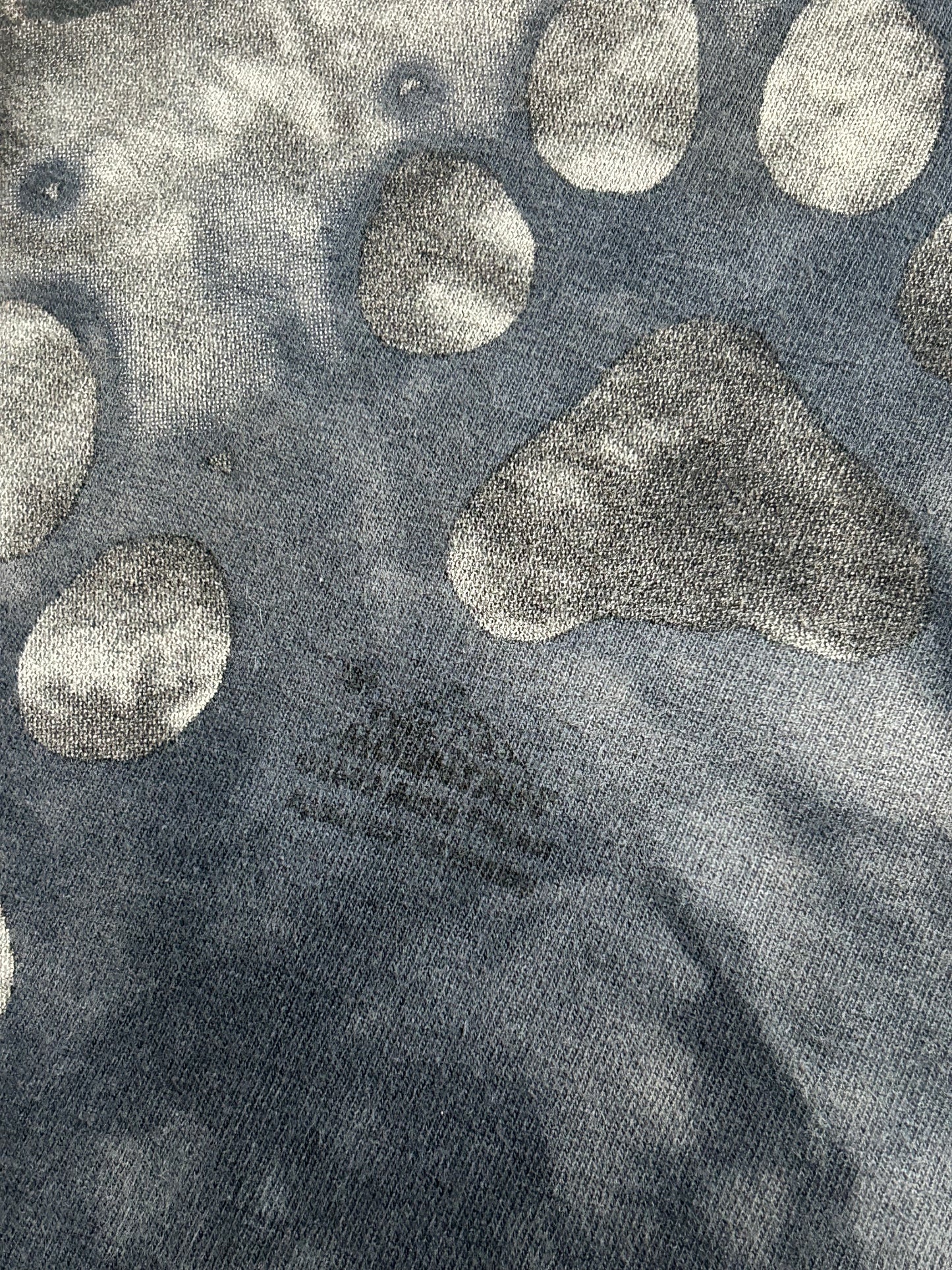 Vintage The Mountain Black Wolf Paws Animals Outdoor 2002 Rusty Fretner Tee Large 23x29.75 Inches