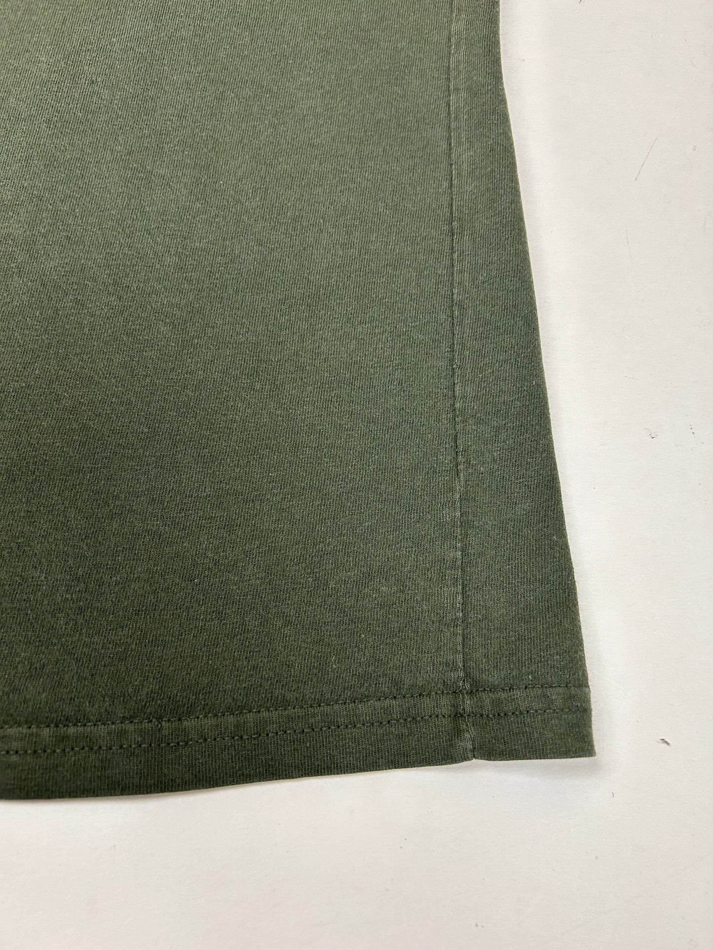 Vintage 90s Rainforest Cafe Chest Embroidered Logo Tee Medium 20x29.25 Faded Green