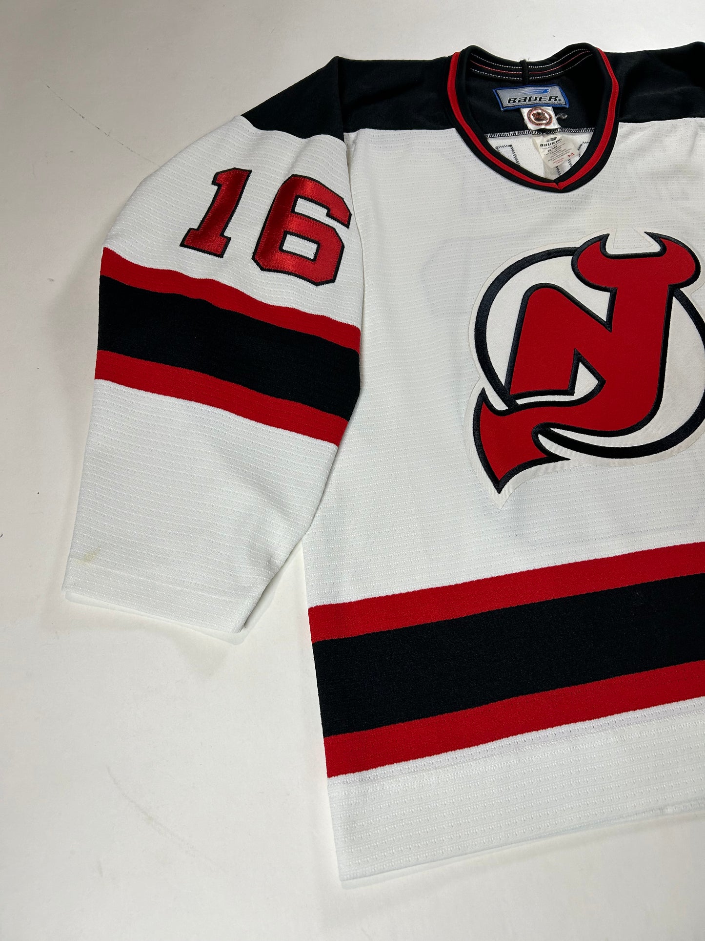 Vintage New Jersey Devils NHL Bobby Holik Bauer Hockey Jersey Medium 27x30.25 Inches