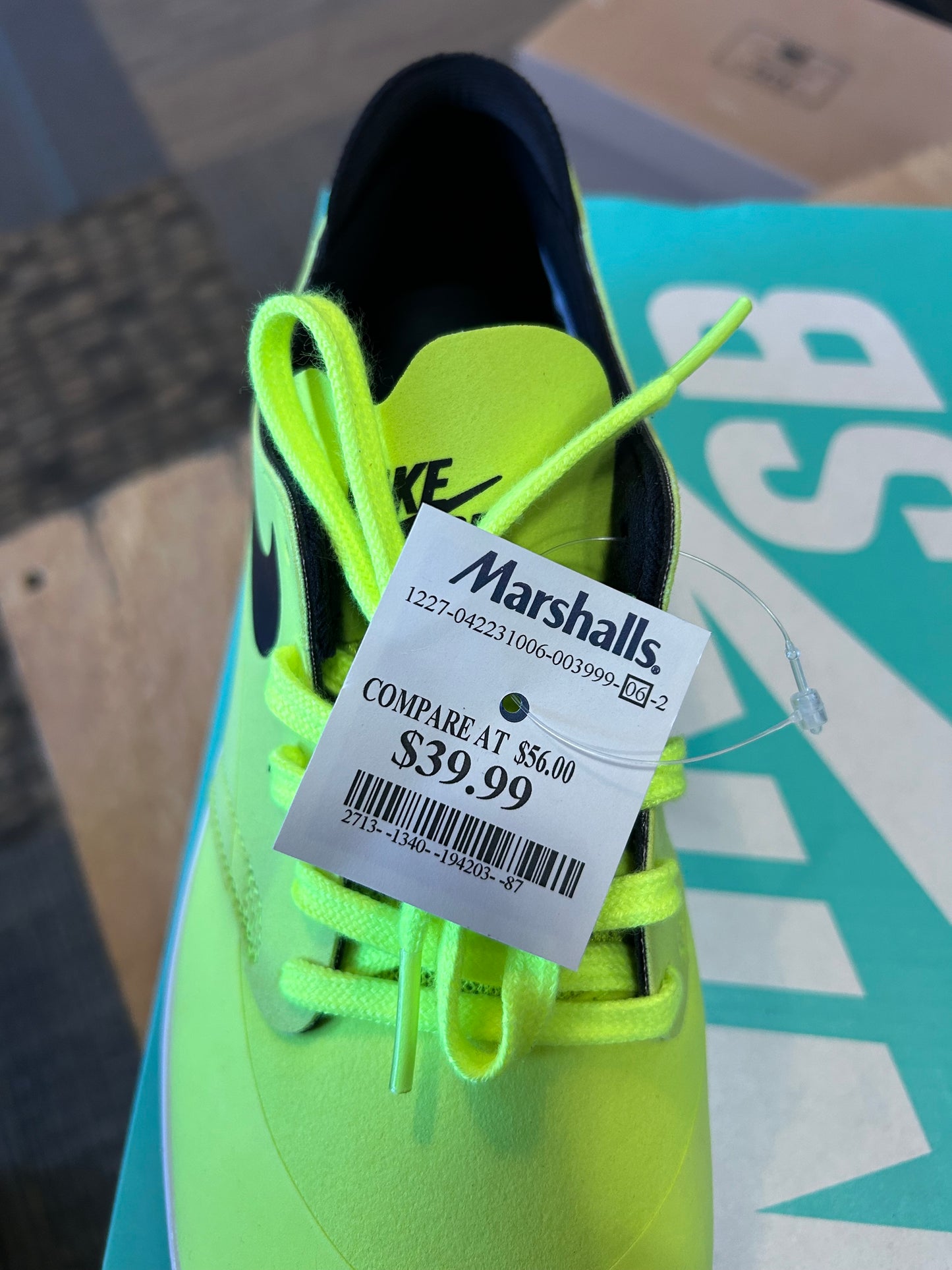 Nike SB Lunar Oneshot Volt/Black 631044-700 Size 8 Brand New With Marks As Is