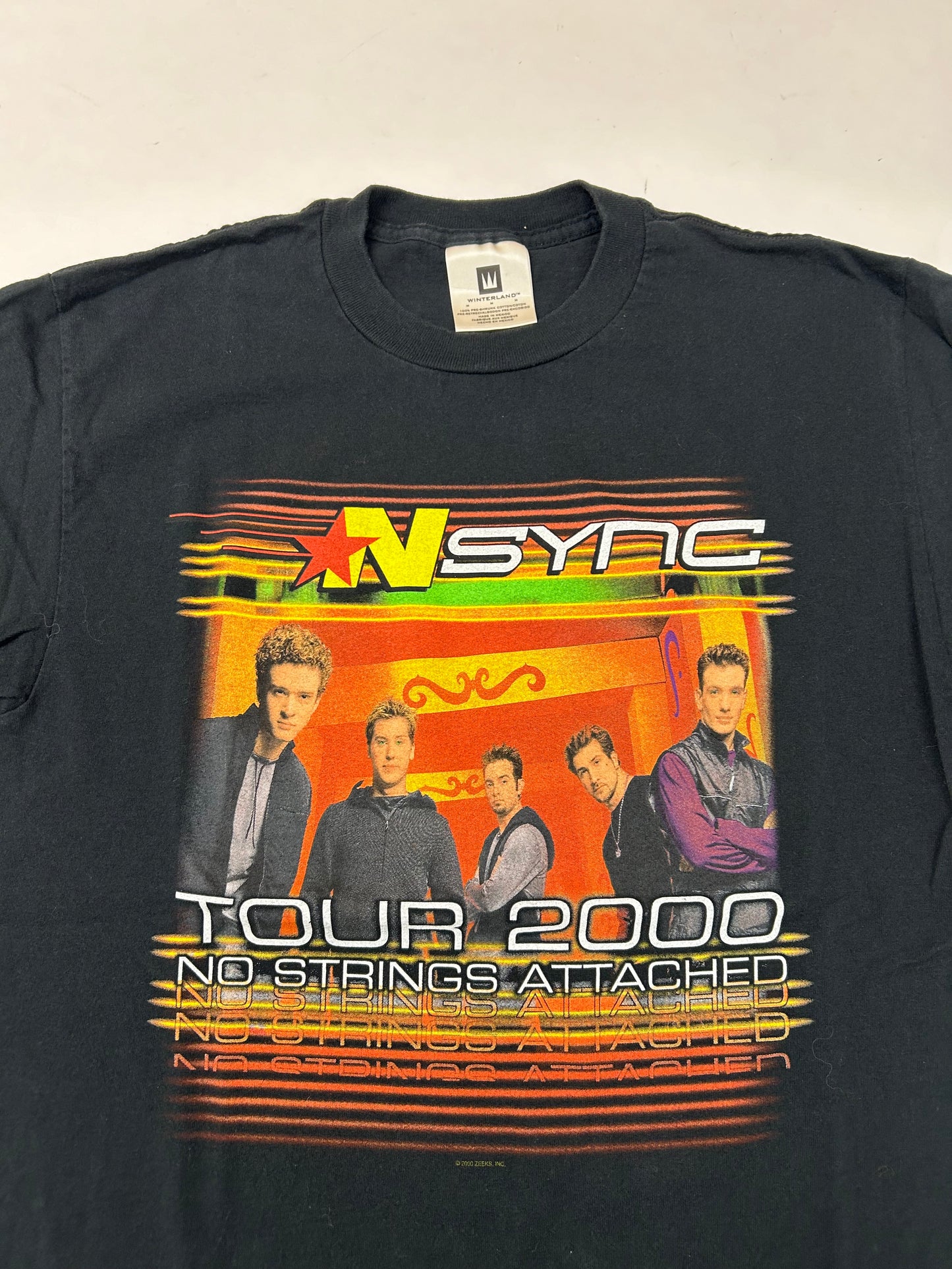 Vintage 2000 *NSYNC No Strings Attached Tour Boy Band Music Tee Winterland Tag Medium 19.5x28.5 Inches