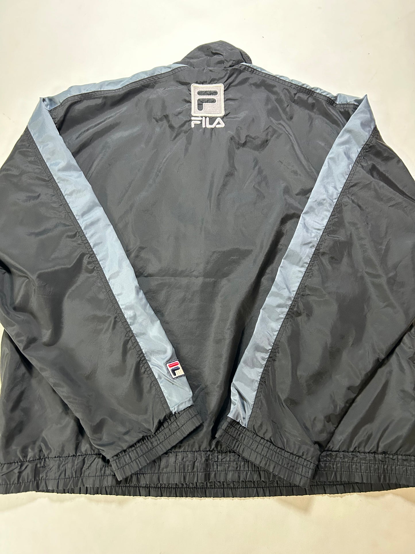 Vintage Fila 1/2 Zip Pullover Windbreaker Jacket Tagged Medium Can Fit Large 25.5x27.25 Inches