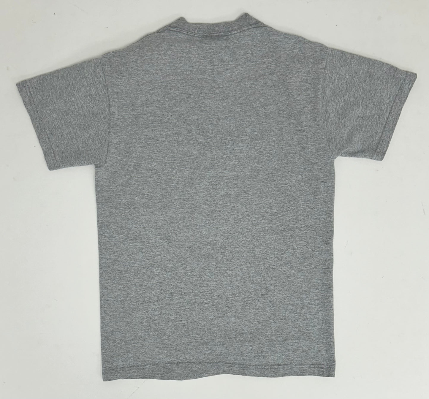 Vintage 2000s Walt Disney World Mickey Mouse Mickey Tee Small 17.75x26.25 Inches Gray