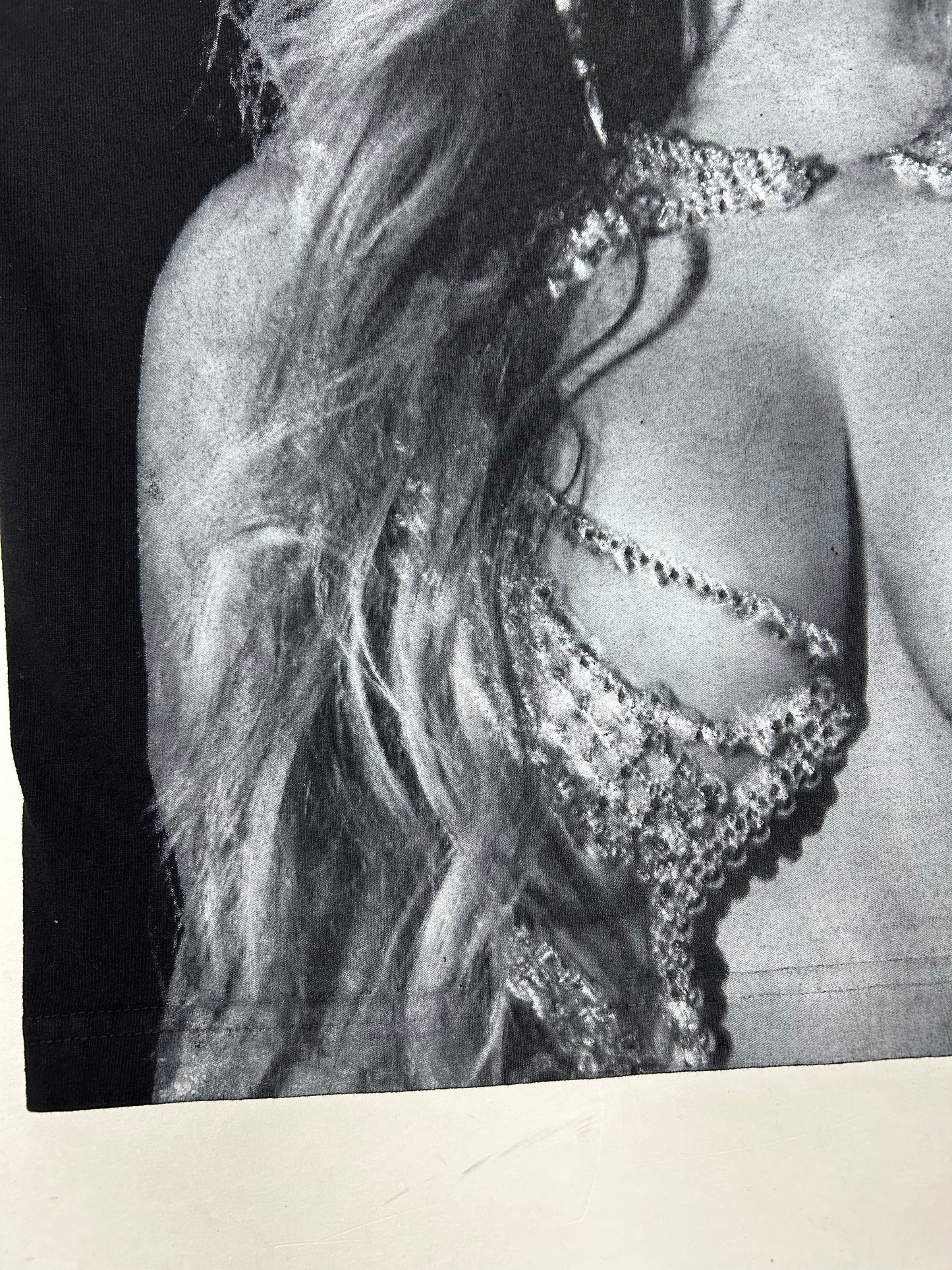 Beyoncé Cowboy Carter Renaissance World Tour 2023 Outside All Summer Medium 19.75x27.5 Inches Tee