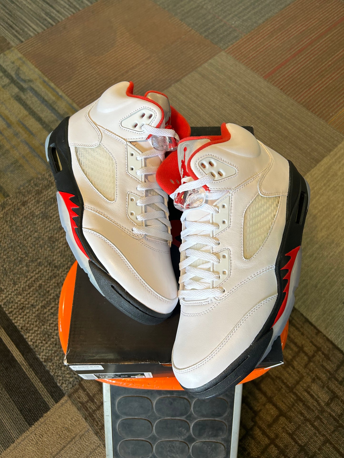 2020 Nike Air Jordan Retro 5 Fire Red Silver Tongue Size 10 DA1911-102 DS Brand New