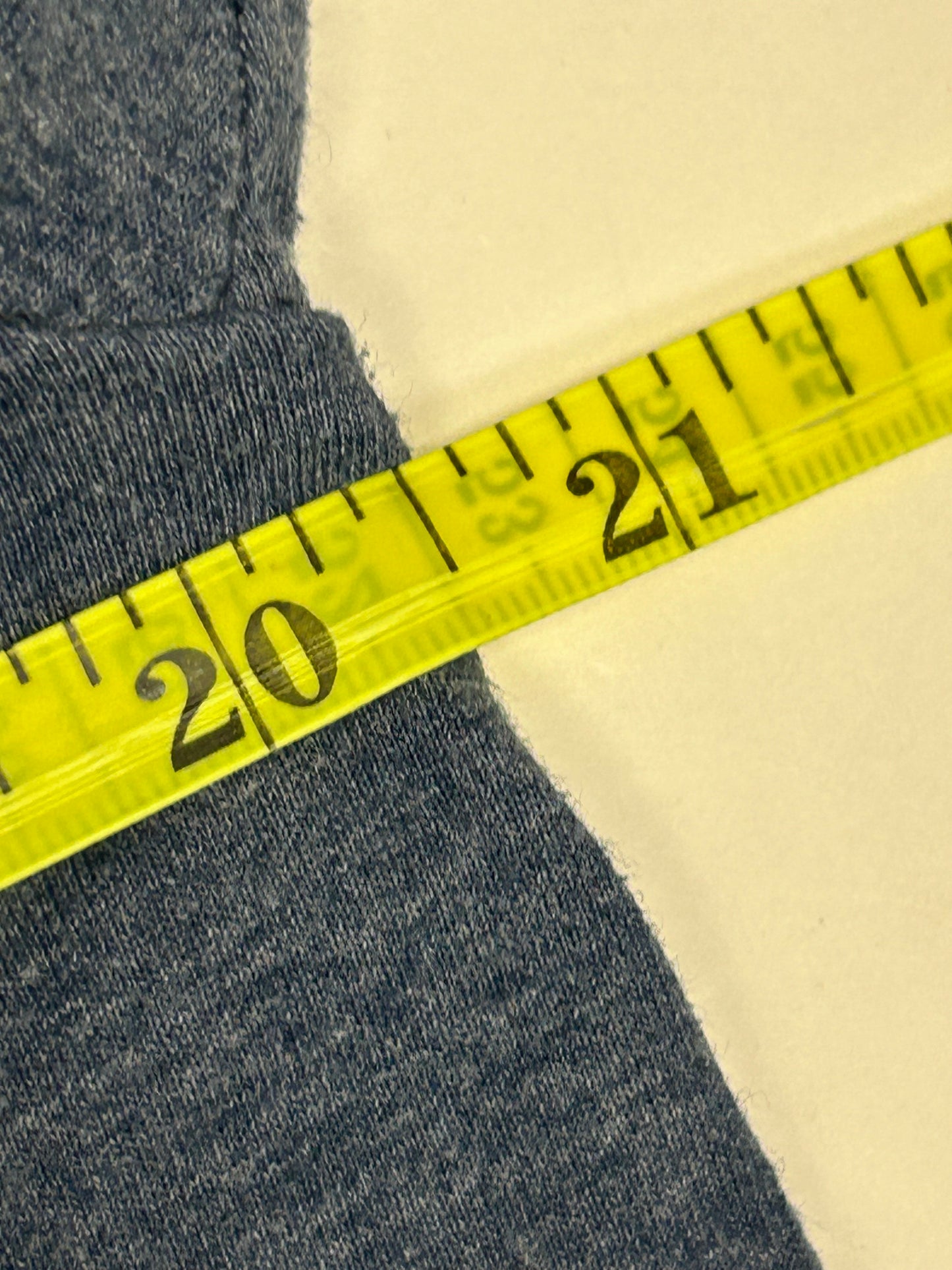 2013 Ed Sheeran Madison Square Garden Live Music Tour Tee M/L Fit 20.5x27.75 Inches