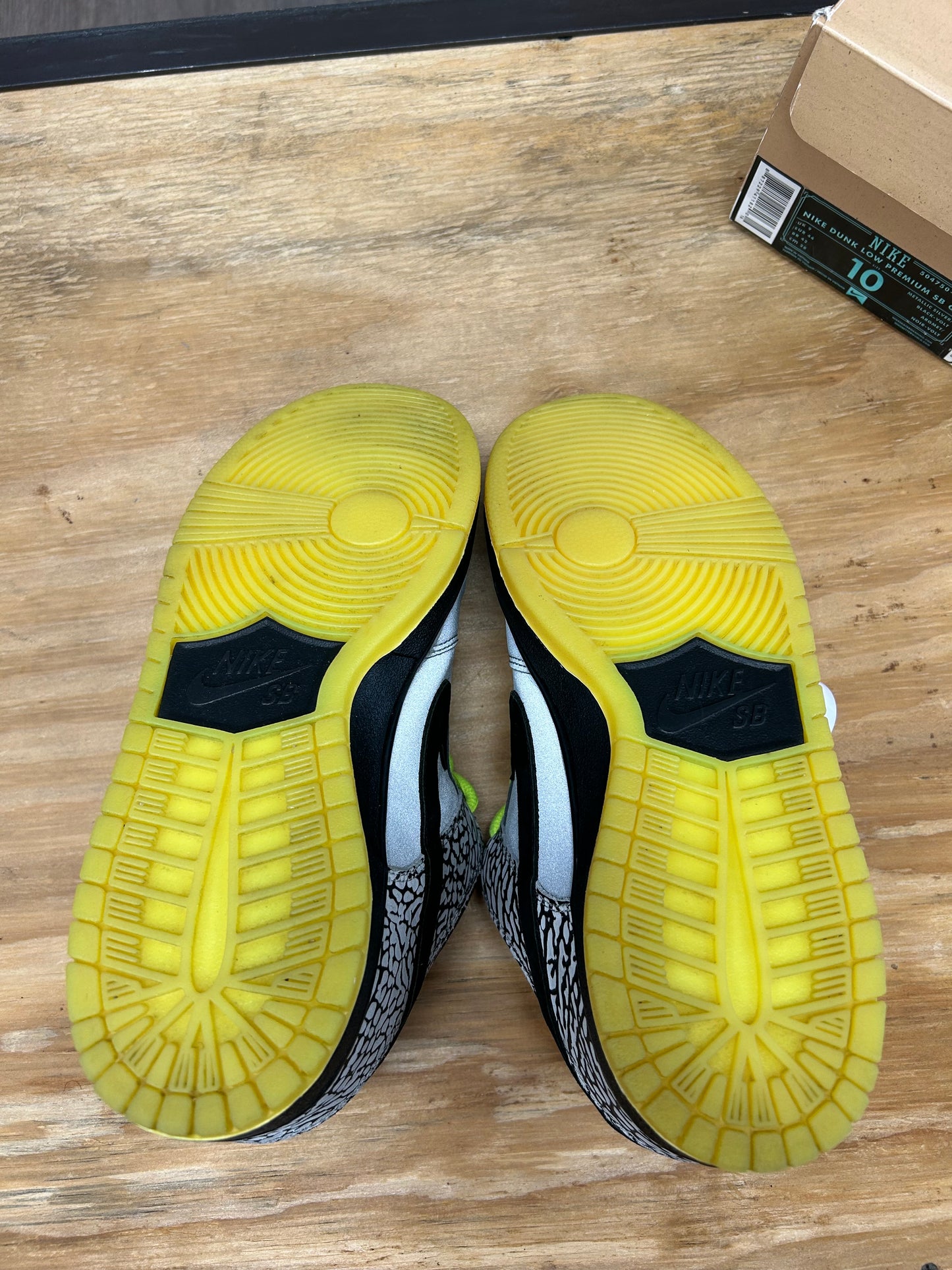 2013 Nike SB Dunk Low DJ Clark Kent Premium QS Primitive 112 Lightly Used With Box Size 10