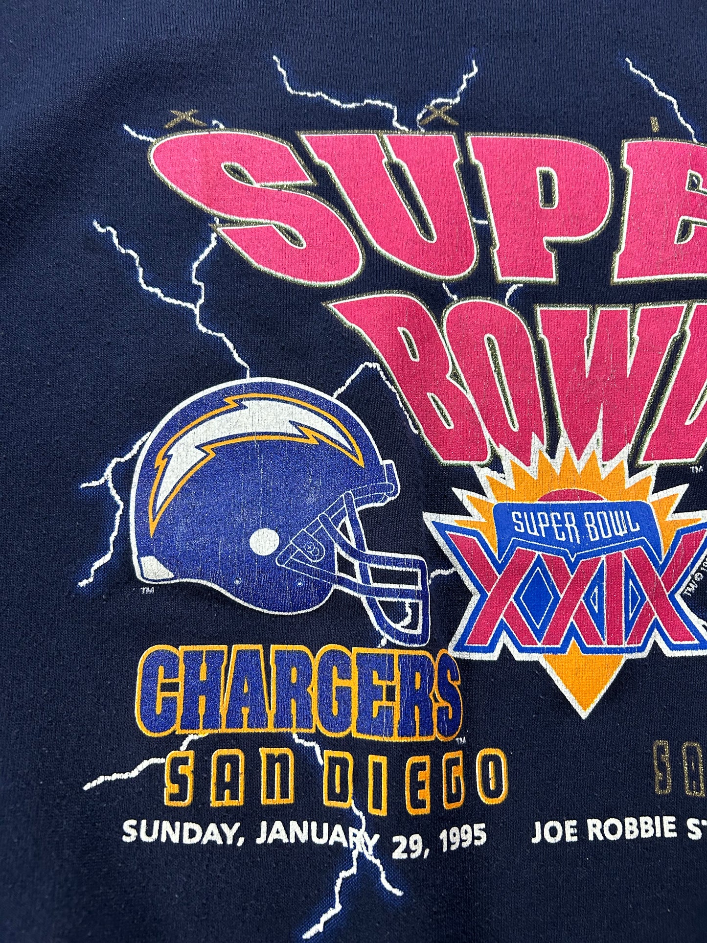 Vintage Super Bowl XXIX San Diego Chargers Vs. San Francisco 49ers NFL Match Up Joe Robbie Stadium Crewneck Sweatshirt Large/XL Fit 25x28.25 Inches